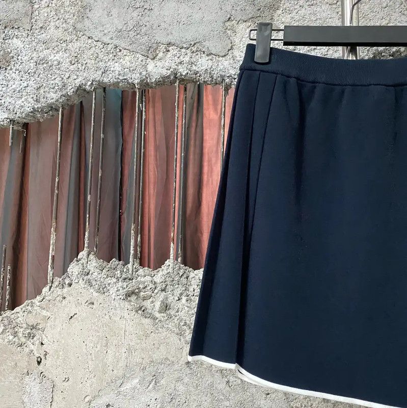 Thom Browne Thom Browne Pleated Blue Skirt for Women 0089 Size 24" / US 00 / IT 34 - 3 Thumbnail