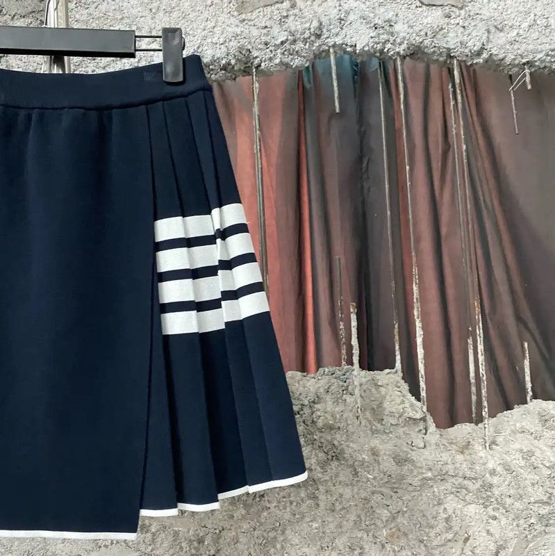 Thom Browne Thom Browne Pleated Blue Skirt for Women 0089 Size 24" / US 00 / IT 34 - 4 Thumbnail