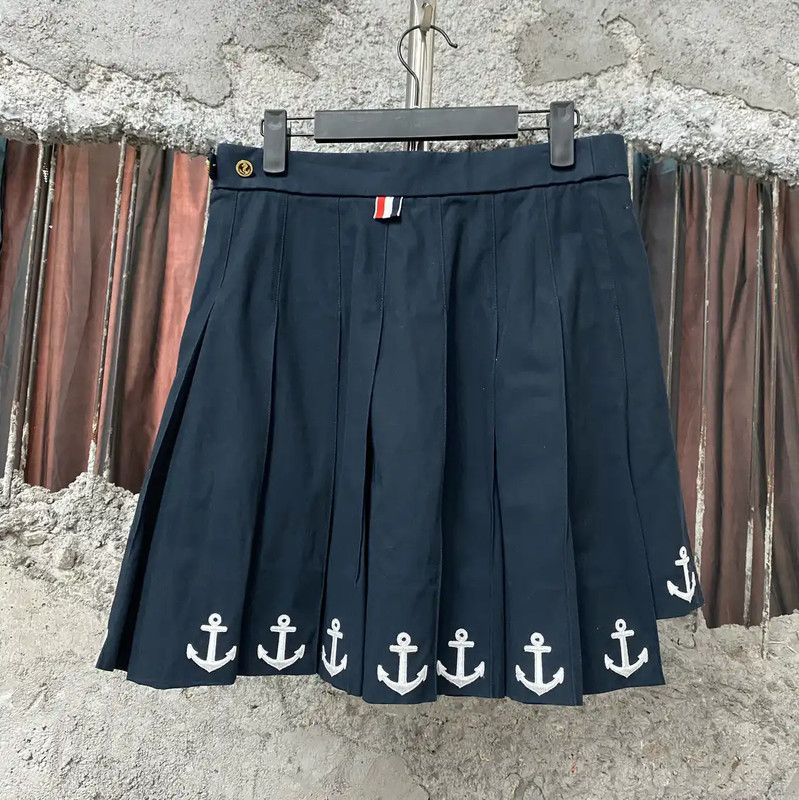 Thom Browne Thom Browne Navy Pleated Skirt for Summer 0089 Size 26" / US 2 / IT 38 - 2 Thumbnail