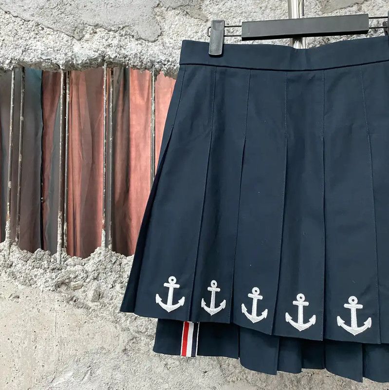 Thom Browne Thom Browne Navy Pleated Skirt for Summer 0089 Size 26" / US 2 / IT 38 - 3 Thumbnail