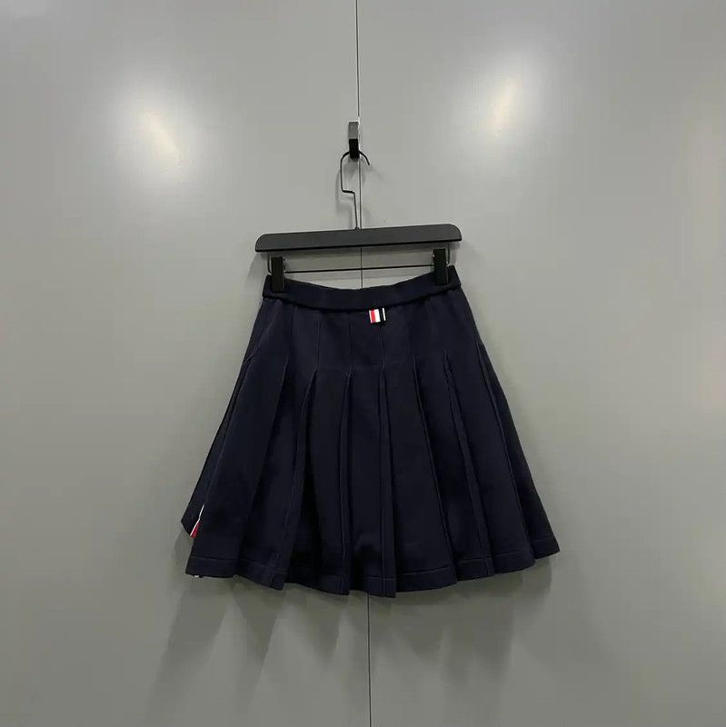 Thom Browne Thom Browne Pleated Skirt in Navy Blue 0089 Size 28" / US 6 / IT 42 - 2 Thumbnail