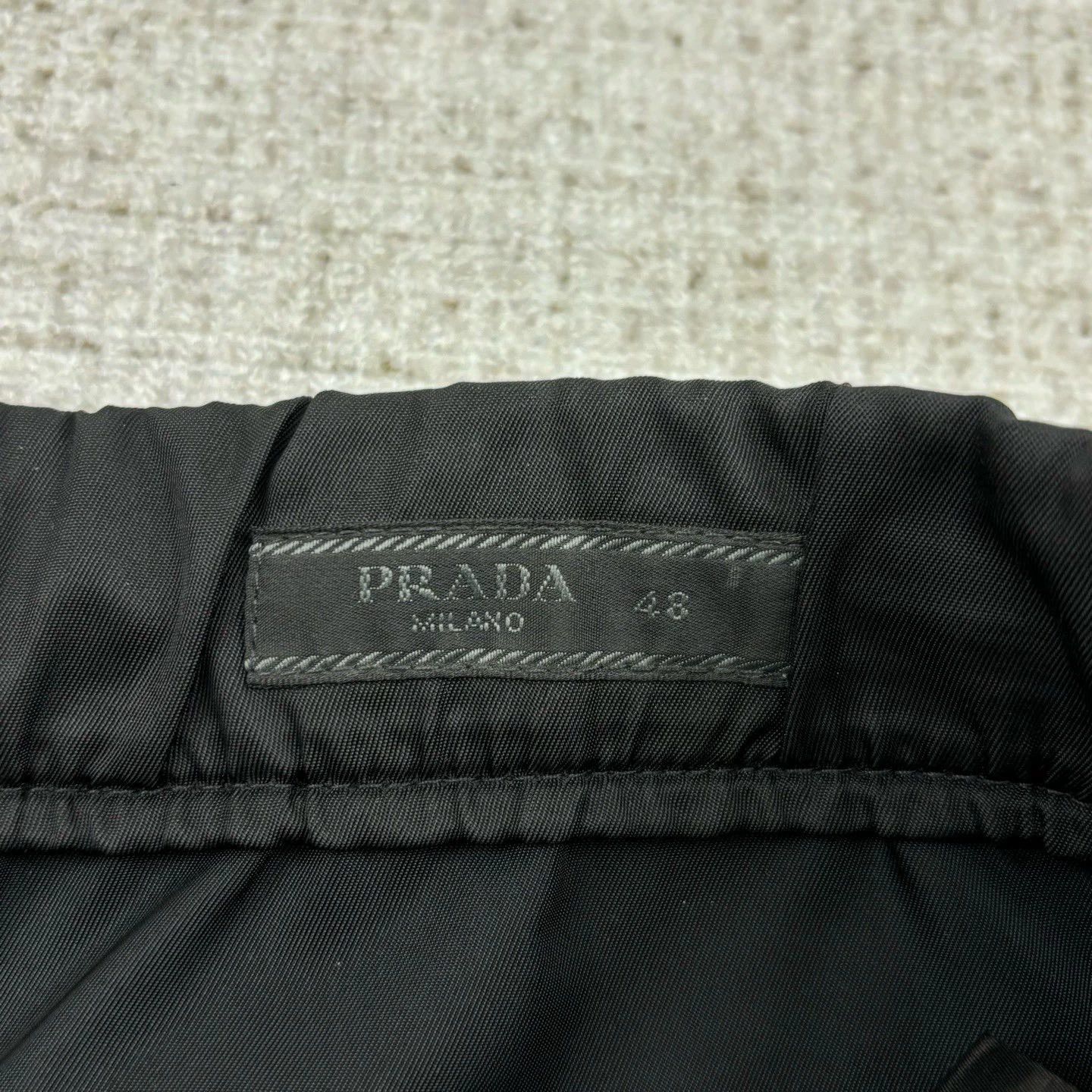 Prada PRADA Re-Nylon Logo Casual Shorts - dmc Size US 38 / EU 54 - 4 Thumbnail