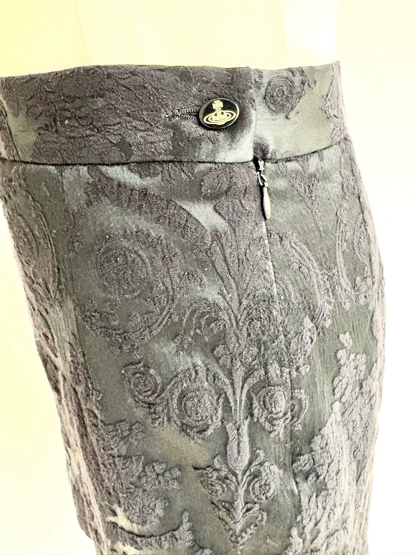 Vivienne Westwood Vivienne Westwood Black Silk Embroidered Skirt Size US 31 - 6 Thumbnail