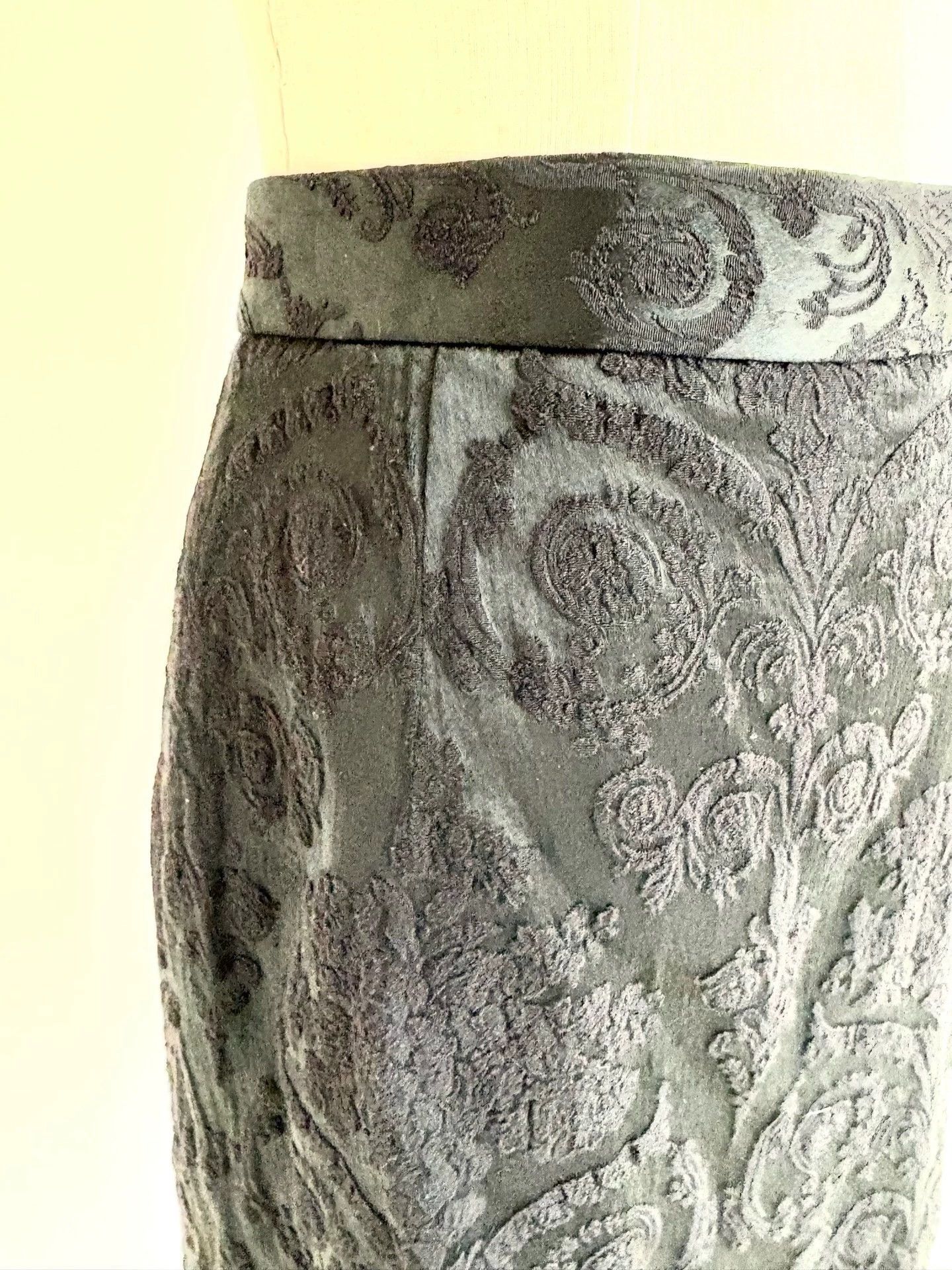 Vivienne Westwood Vivienne Westwood Black Silk Embroidered Skirt Size US 31 - 8 Thumbnail