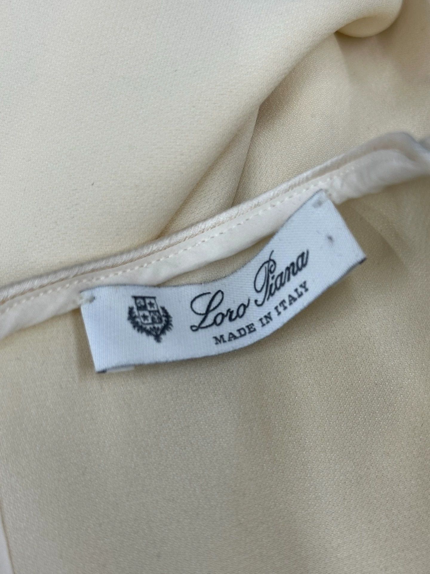 Loro Piana Loro Piana Beige Silk Long Sleeve Top Size US S / EU 44-46 / 1 - 4 Thumbnail