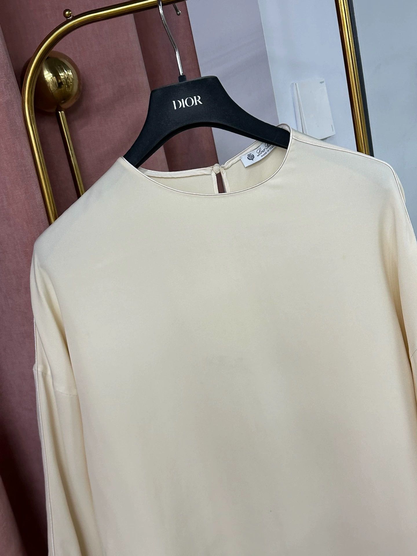 Loro Piana Loro Piana Beige Silk Long Sleeve Top Size US S / EU 44-46 / 1 - 2 Thumbnail