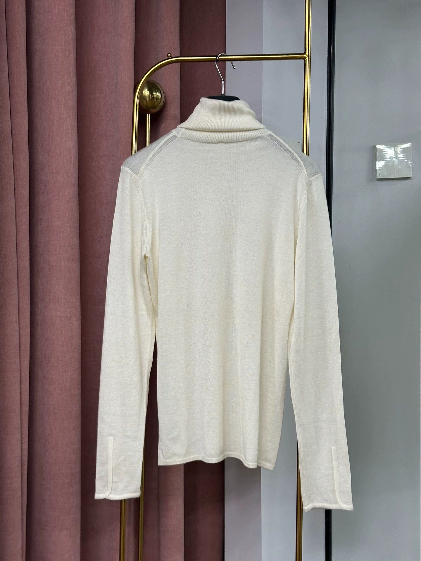 Hermes Hermes White Cashmere Turtleneck Sweater Size US M / EU 48-50 / 2 - 3 Thumbnail