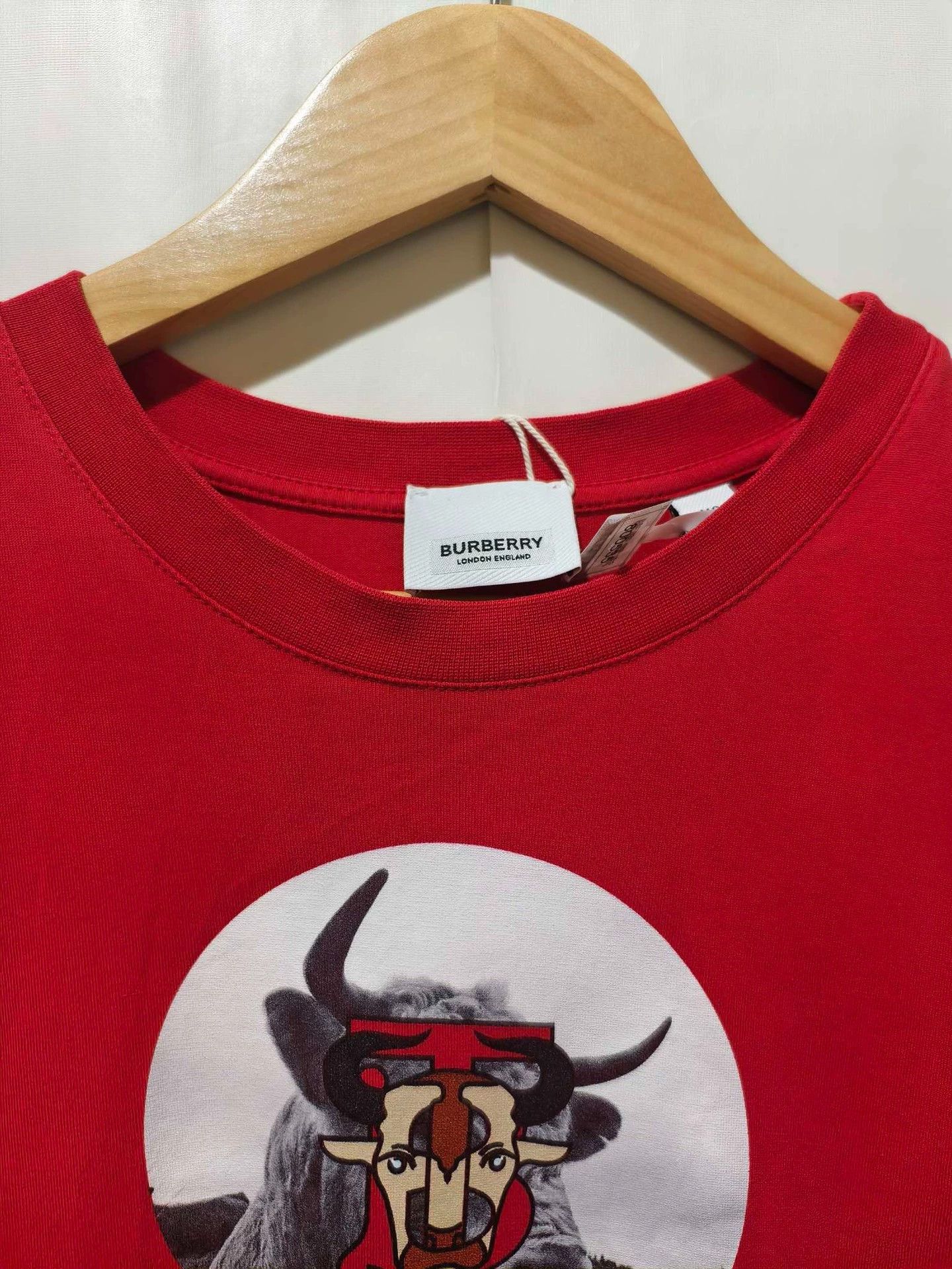 Burberry Burberry Red Crew Neck T-shirt Size US XS / EU 42 / 0 - 3 Thumbnail