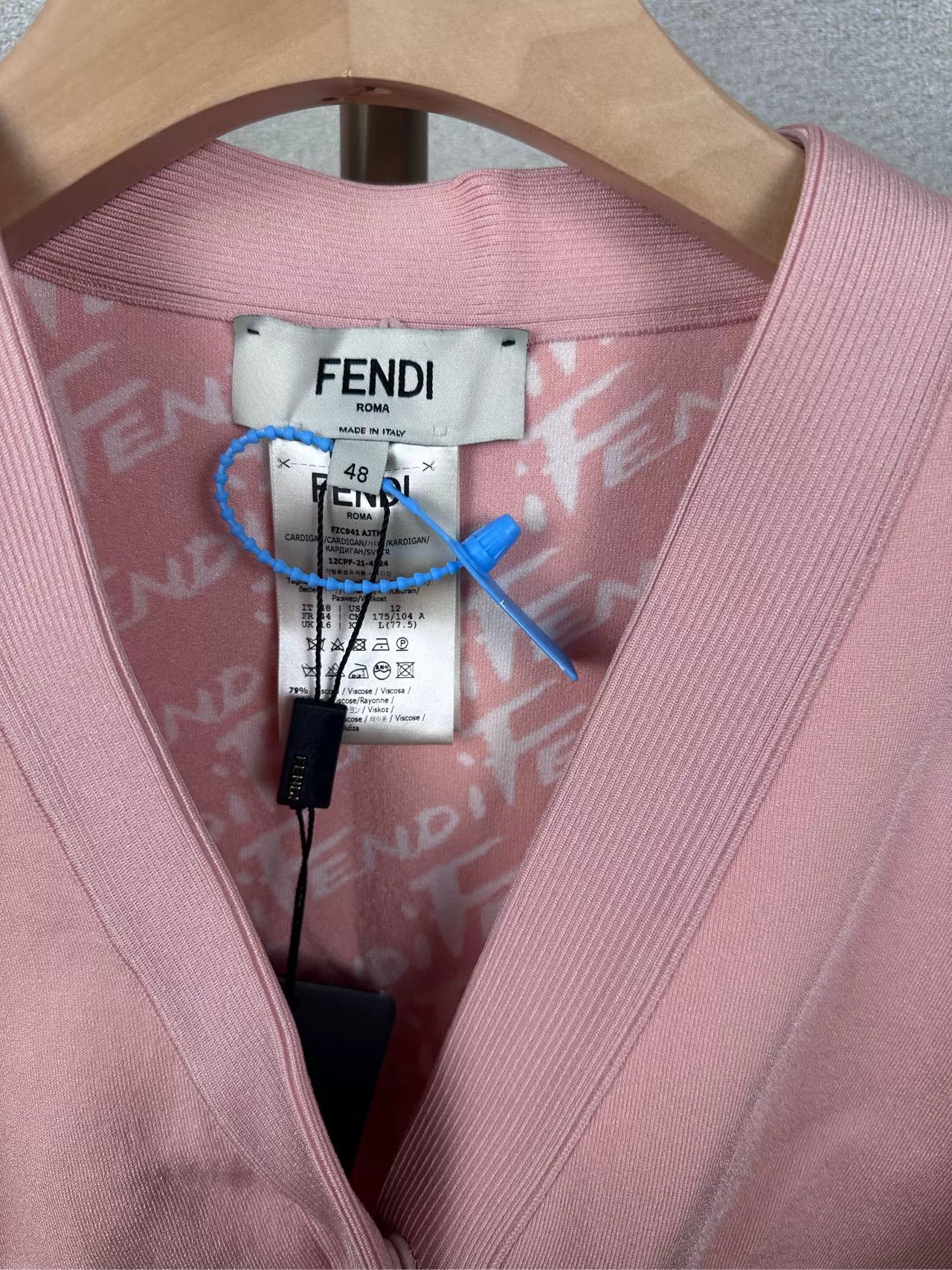 Fendi Fendi Pink Wool Knit Cardigan 48 Size US XL / EU 56 / 4 - 3 Thumbnail