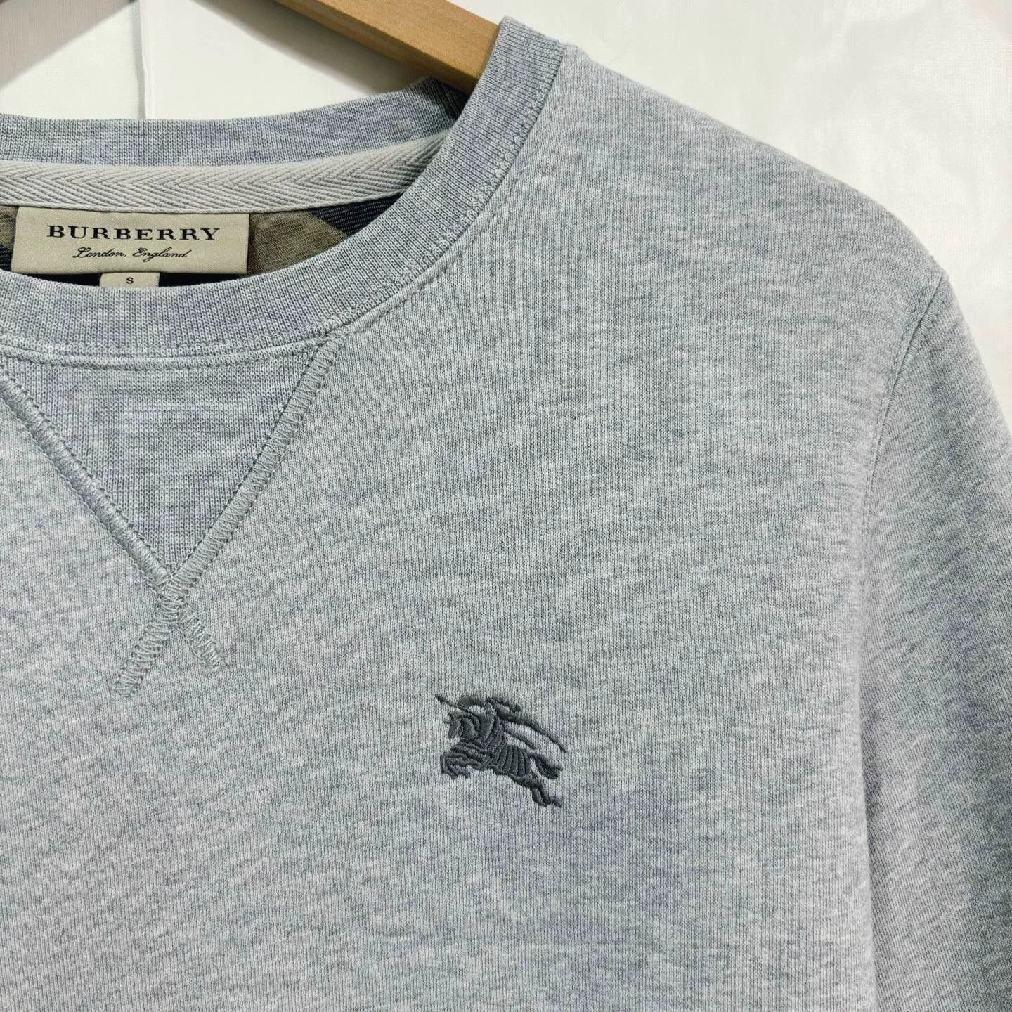 Burberry Burberry Gray Embroidered Sweatshirt S Size US S / EU 44-46 / 1 - 5 Thumbnail