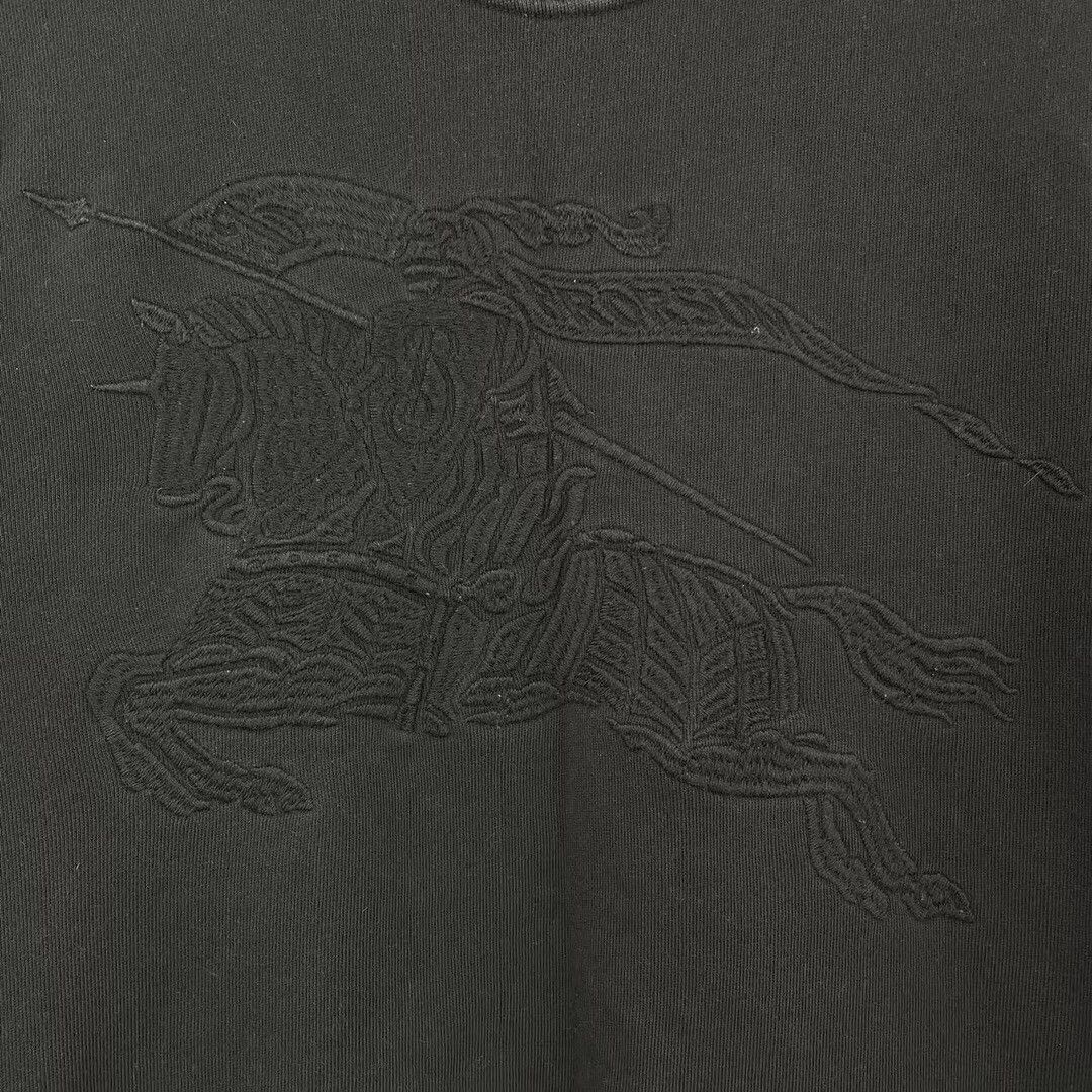 Burberry Burberry Chest Warhorse Embroidery Sweatshirt Size US M / EU 48-50 / 2 - 3 Thumbnail