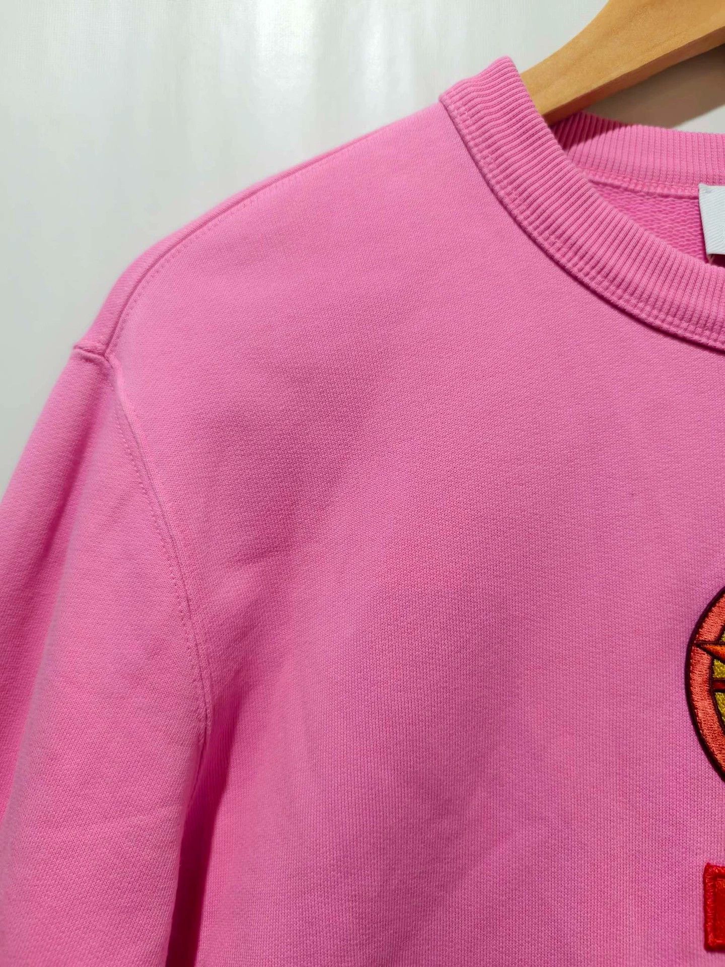 Burberry Burberry Pink Embroidered Crewneck Sweatshirt S Size US S / EU 44-46 / 1 - 3 Thumbnail