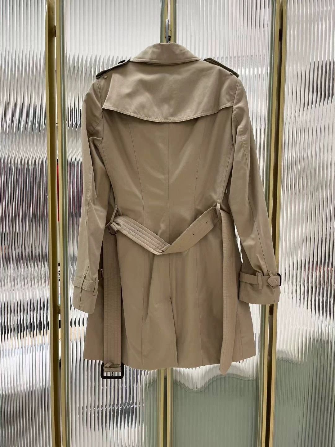 Burberry Burberry Classic Khaki Trench Coat Size US S / EU 44-46 / 1 - 3 Thumbnail