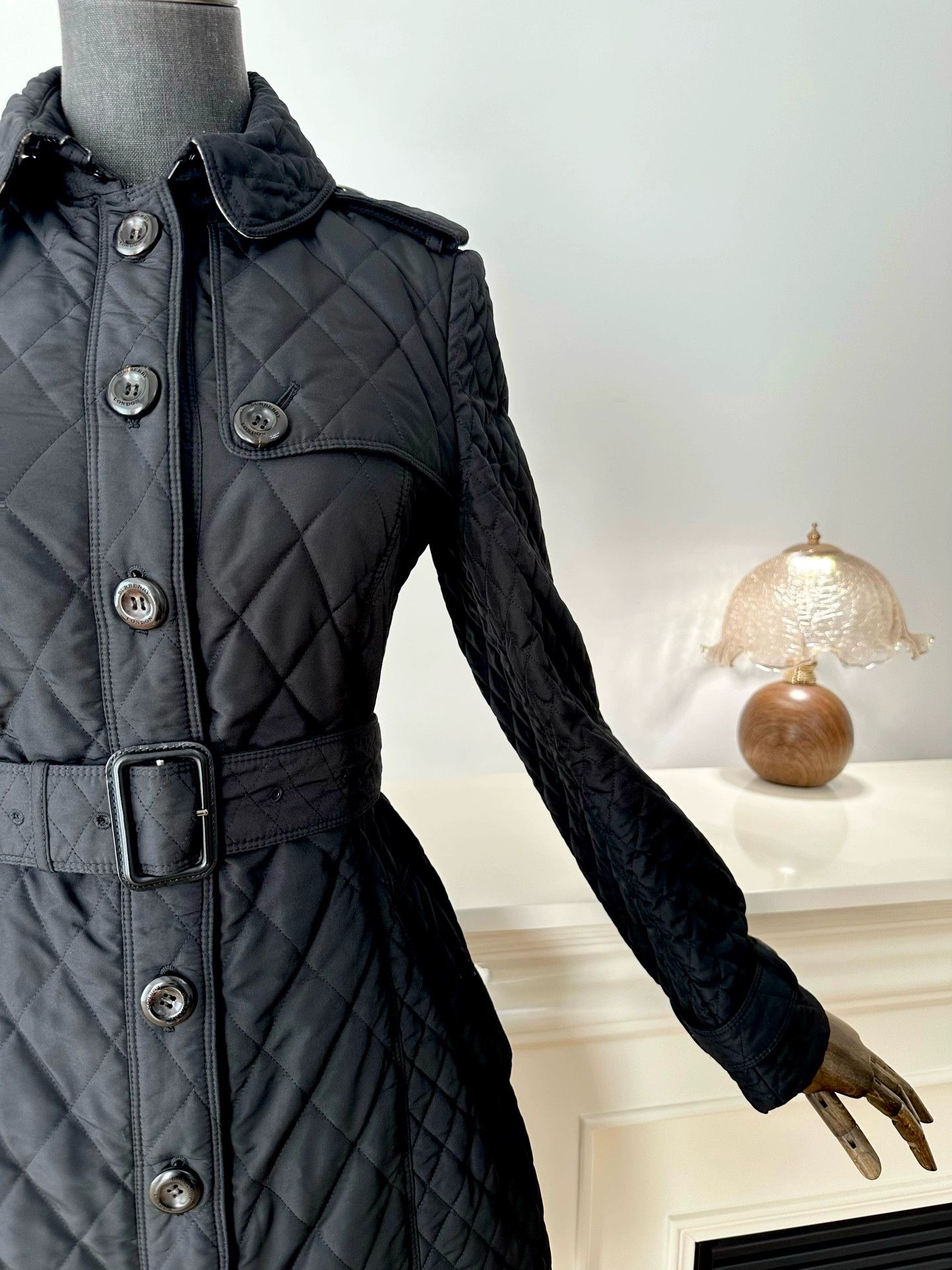 Burberry Burberry Quilted Mid-Length Coat Women Size US XS / EU 42 / 0 - 5 Thumbnail