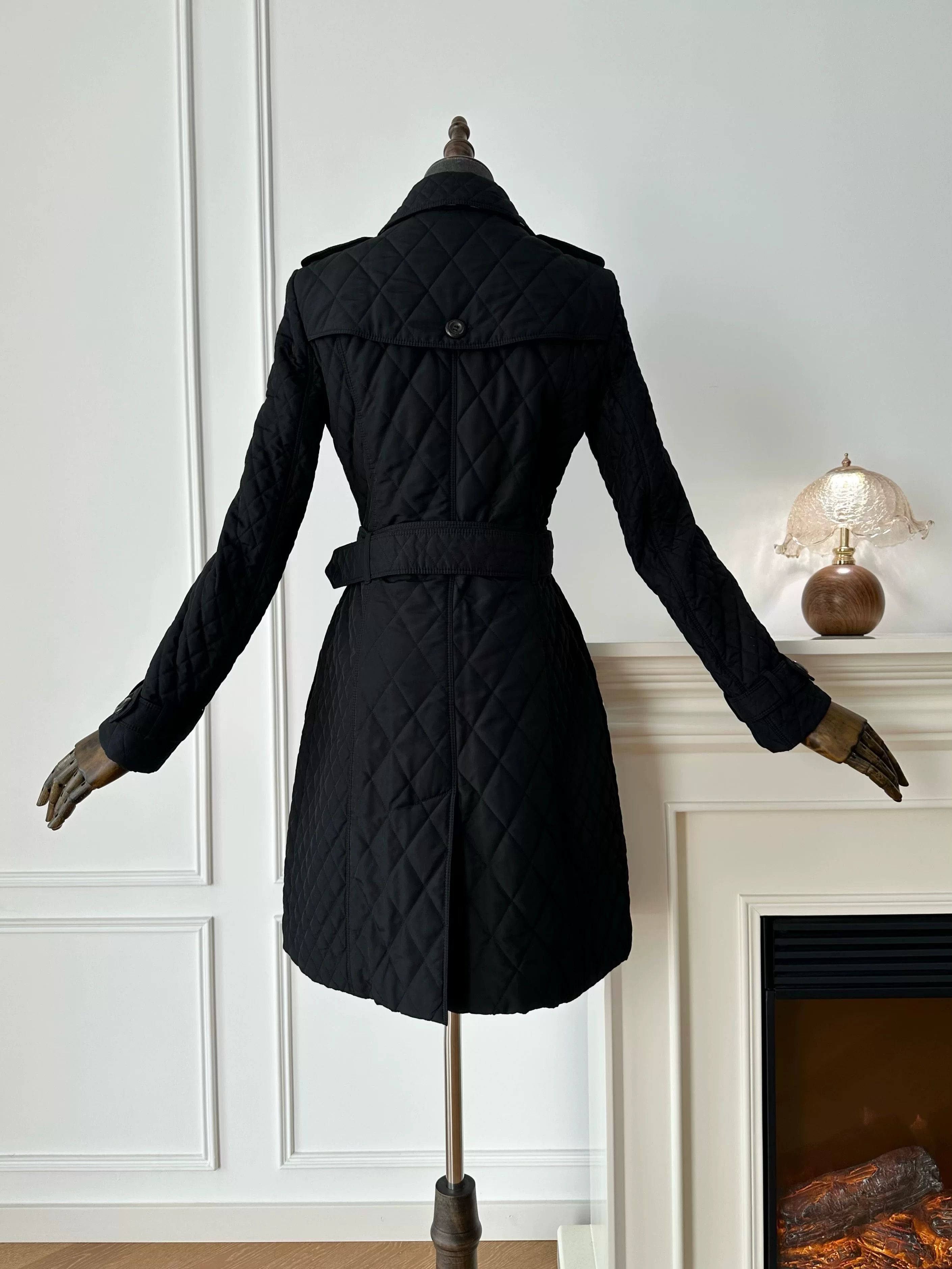 Burberry Burberry Quilted Mid-Length Coat Women Size US XS / EU 42 / 0 - 2 Thumbnail