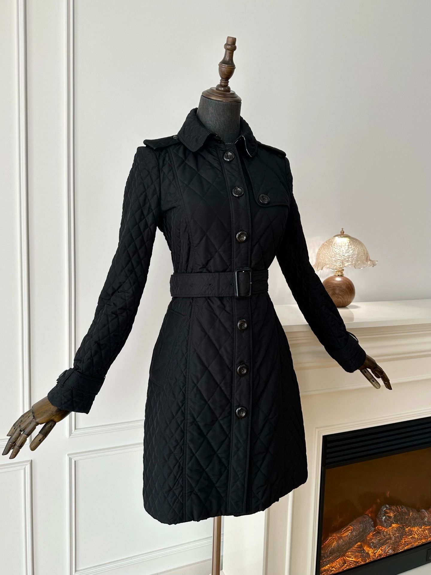 Burberry Burberry Quilted Mid-Length Coat Women Size US XS / EU 42 / 0 - 8 Thumbnail