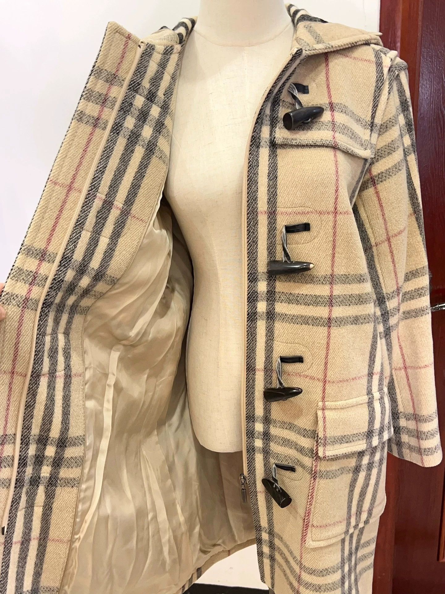 Burberry Burberry Vintage Plaid Wool Duffle Coat Size US M / EU 48-50 / 2 - 2 Thumbnail