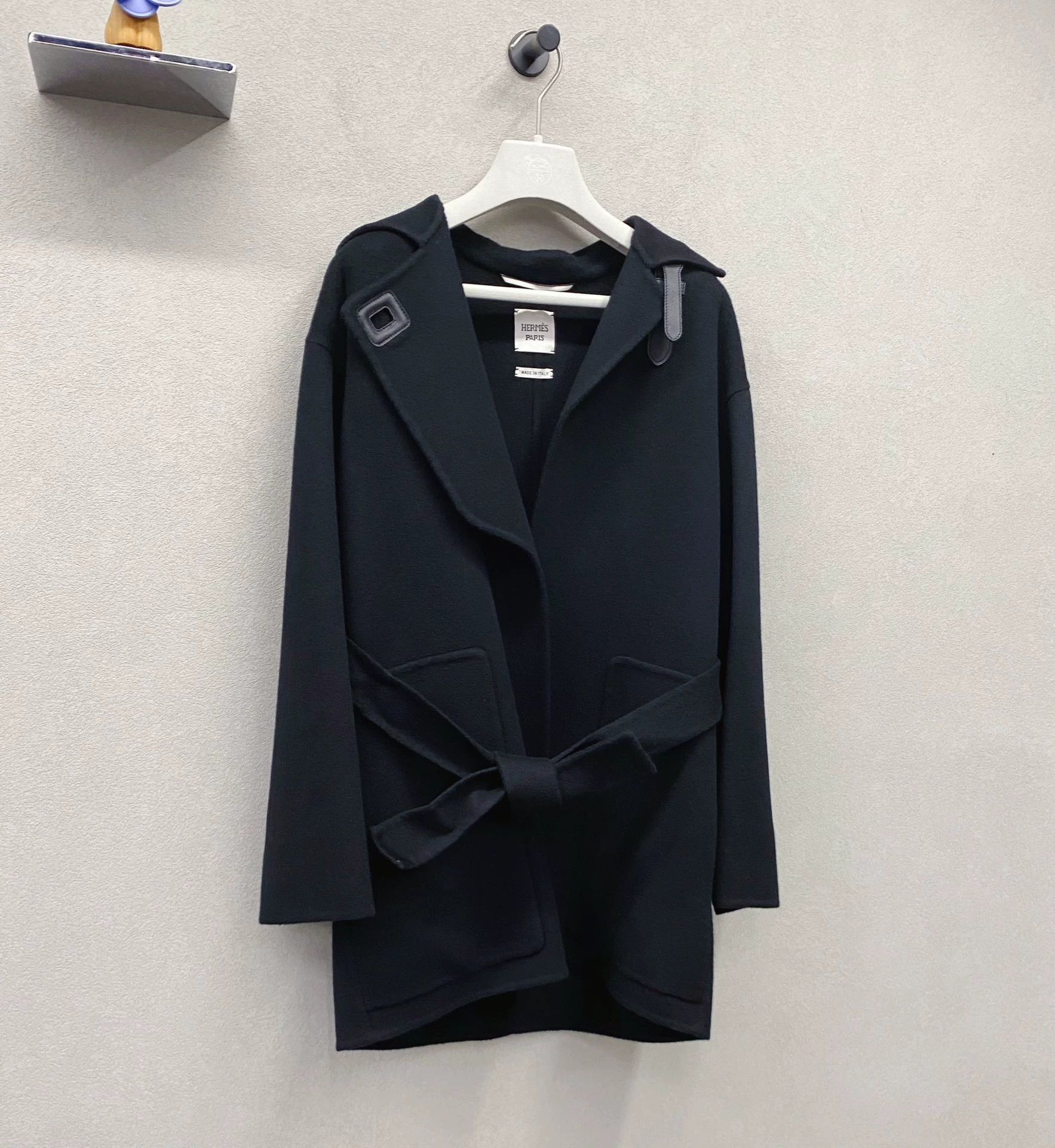 Hermes Hermès Black Cashmere Tie Coat Size US XS / EU 42 / 0 - 3 Thumbnail