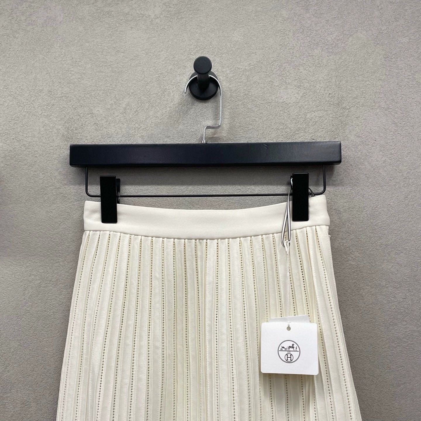 Hermes Hermes Beige High-Waist A-Line Skirt Size US 34 / EU 50 - 4 Thumbnail
