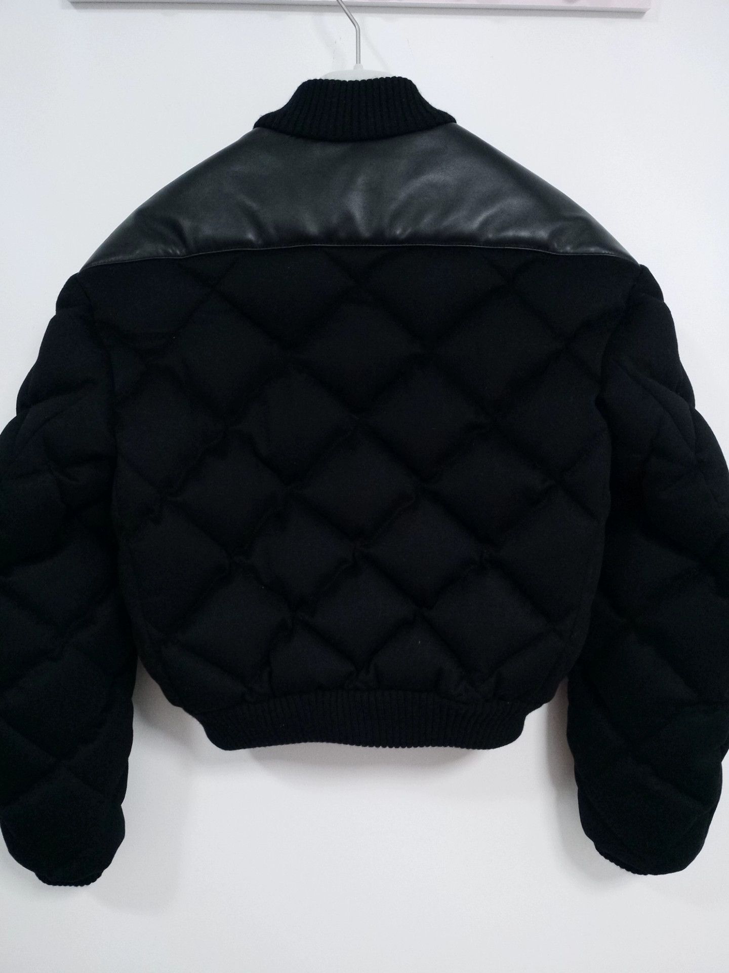 Hermes Hermes Women's Quilted Waterproof Jacket Size US S / EU 44-46 / 1 - 7 Thumbnail