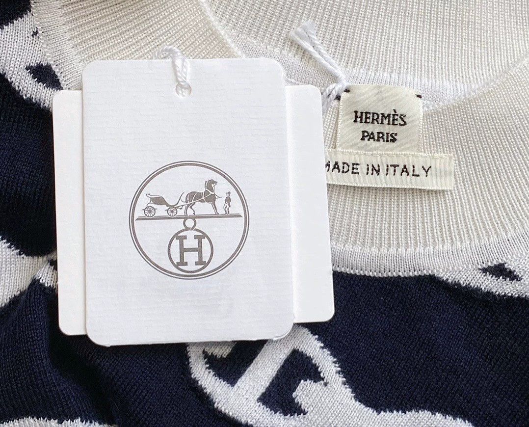 Hermes Hermes Blue Black Intarsia Crewneck Sweater Size US S / EU 44-46 / 1 - 6 Thumbnail