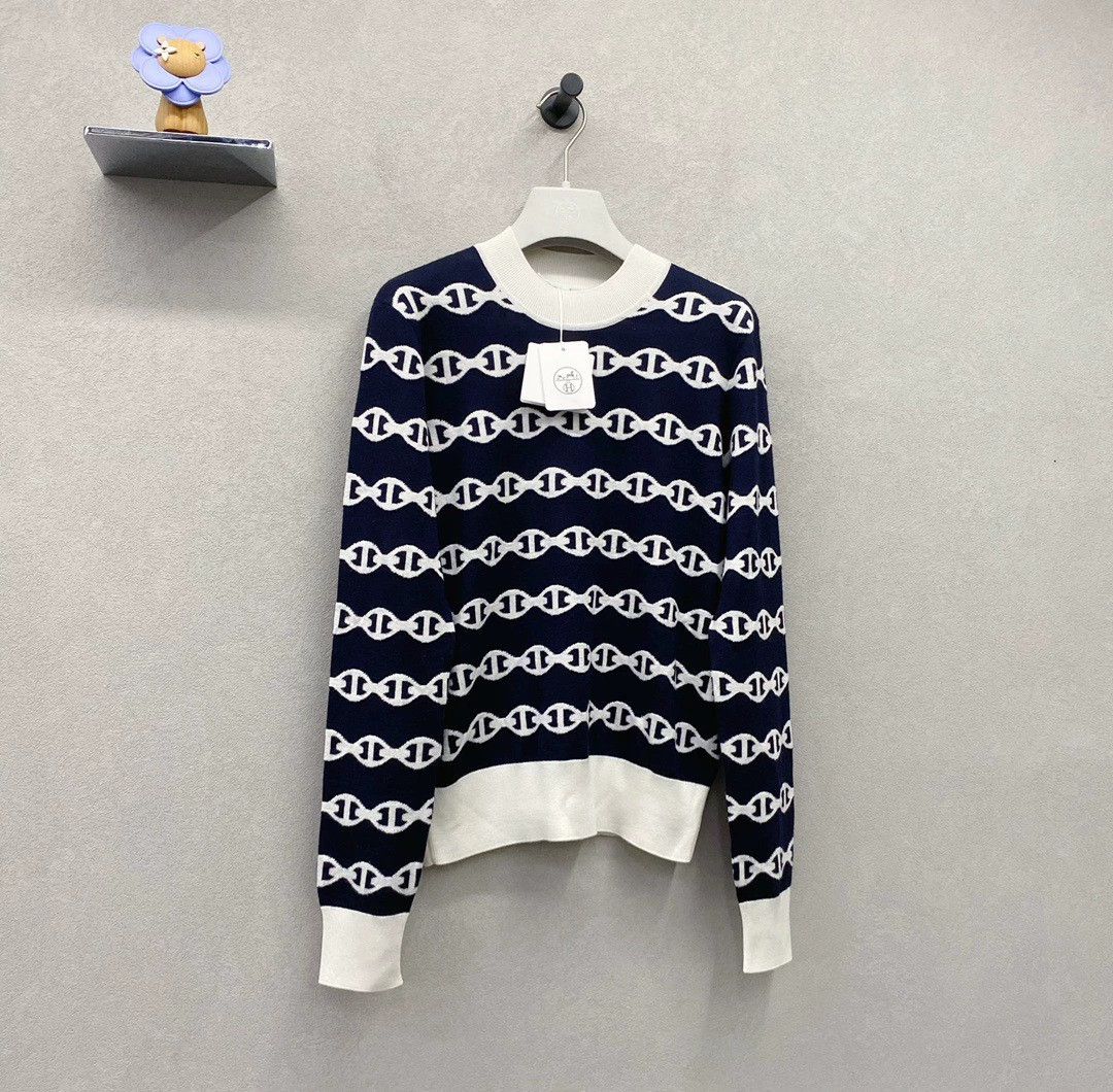 Hermes Hermes Blue Black Intarsia Crewneck Sweater Size US S / EU 44-46 / 1 - 4 Thumbnail
