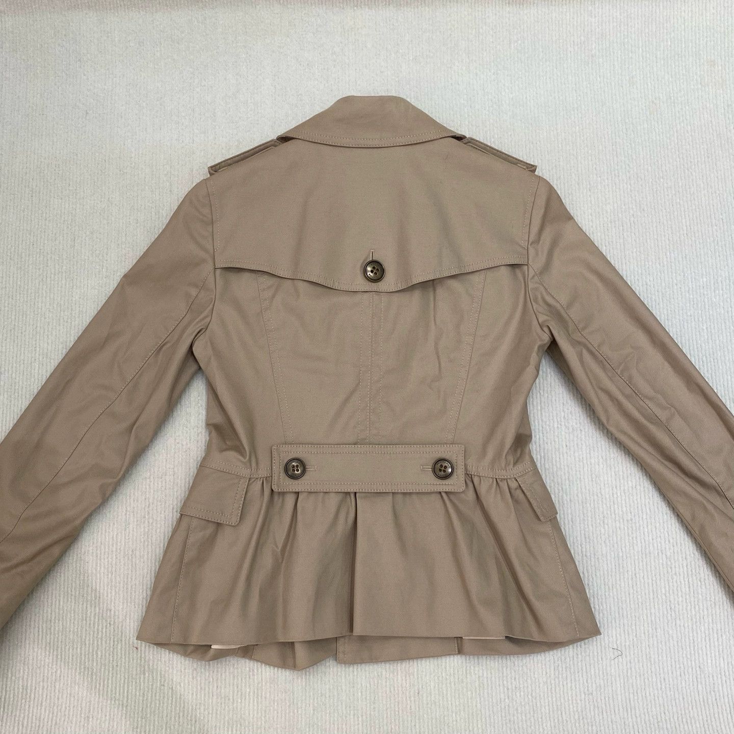 Burberry Burberry Beige Short Trench Coat Size US XXS / EU 40 - 2 Thumbnail
