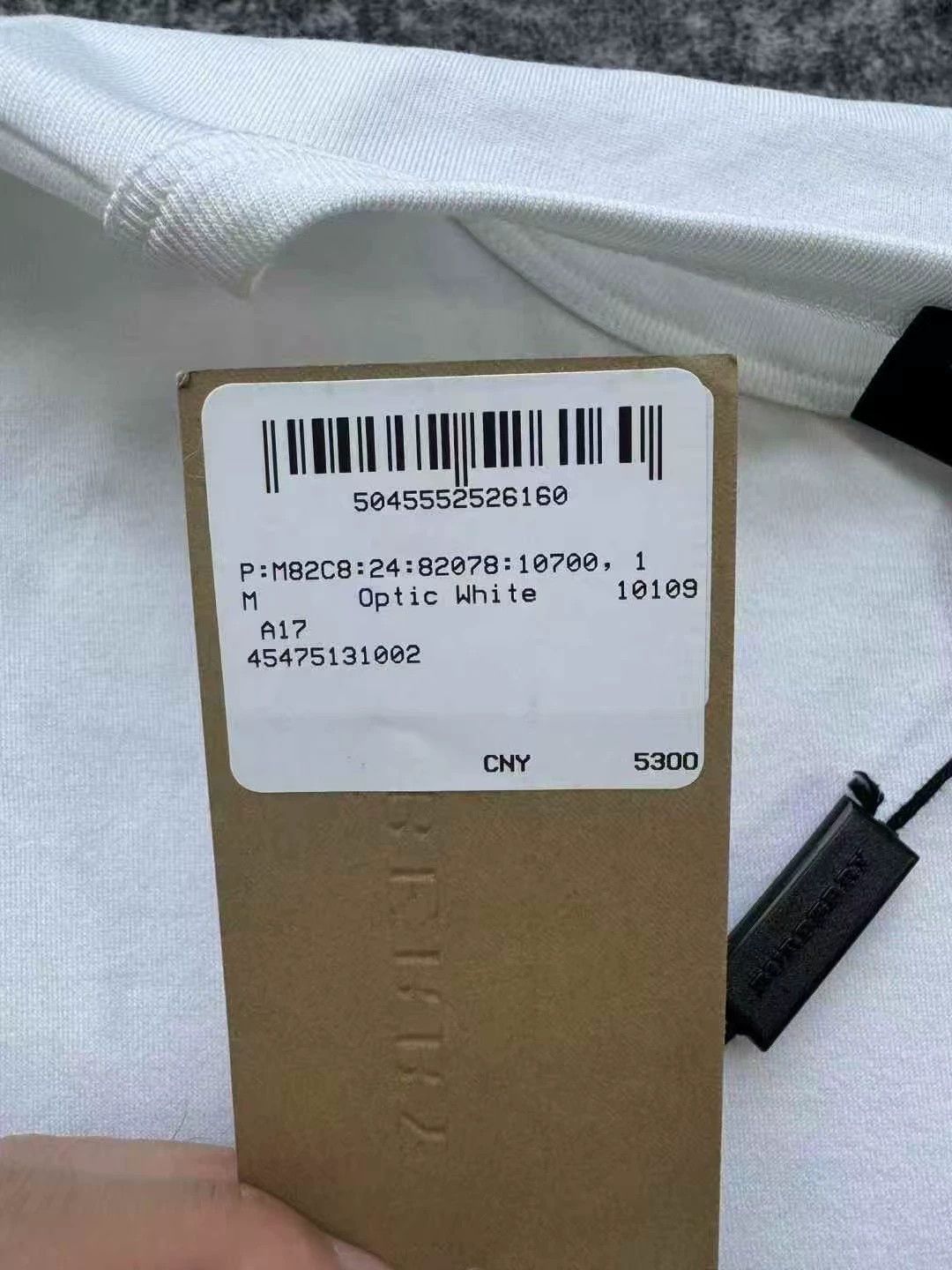 Burberry Burberry White Crystal Pendant Short Sleeve Size US M / EU 48-50 / 2 - 5 Thumbnail