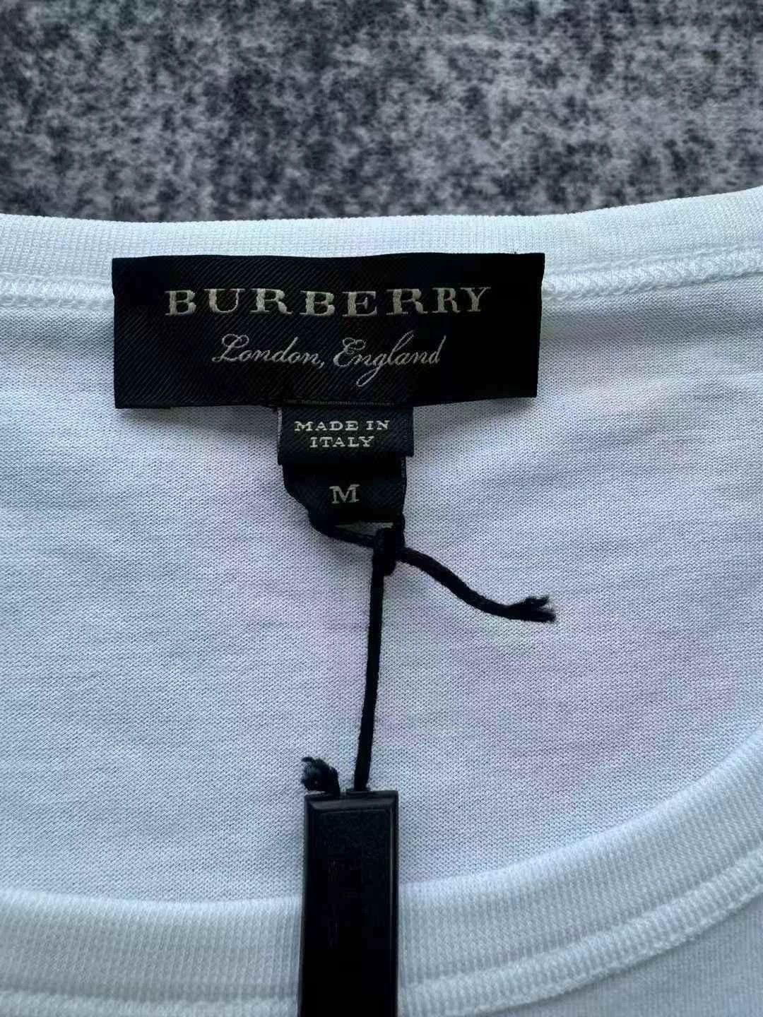Burberry Burberry White Crystal Pendant Short Sleeve Size US M / EU 48-50 / 2 - 3 Thumbnail