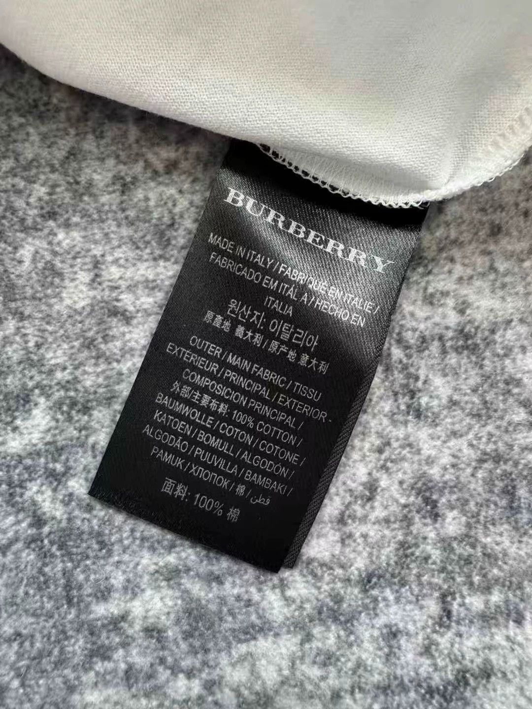 Burberry Burberry White Crystal Pendant Short Sleeve Size US M / EU 48-50 / 2 - 6 Thumbnail