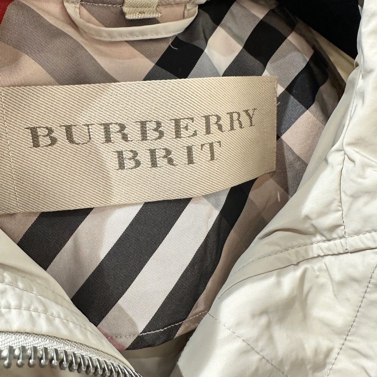 Burberry Burberry Waterproof Trench Coat S Size US S / EU 44-46 / 1 - 7 Thumbnail