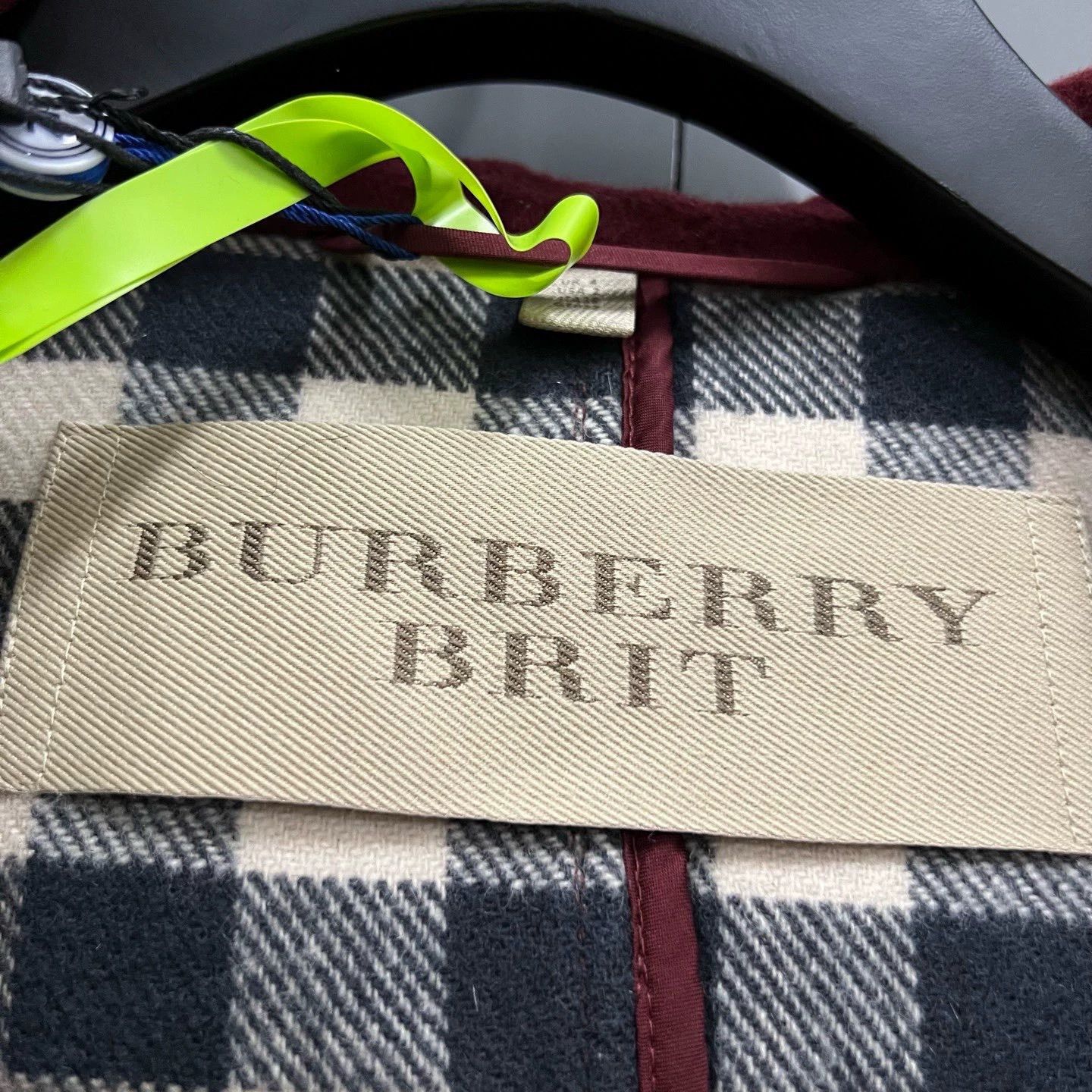 Burberry Burberry Burgundy Toggle Coat Size 34 Size US XS / EU 42 / 0 - 4 Thumbnail
