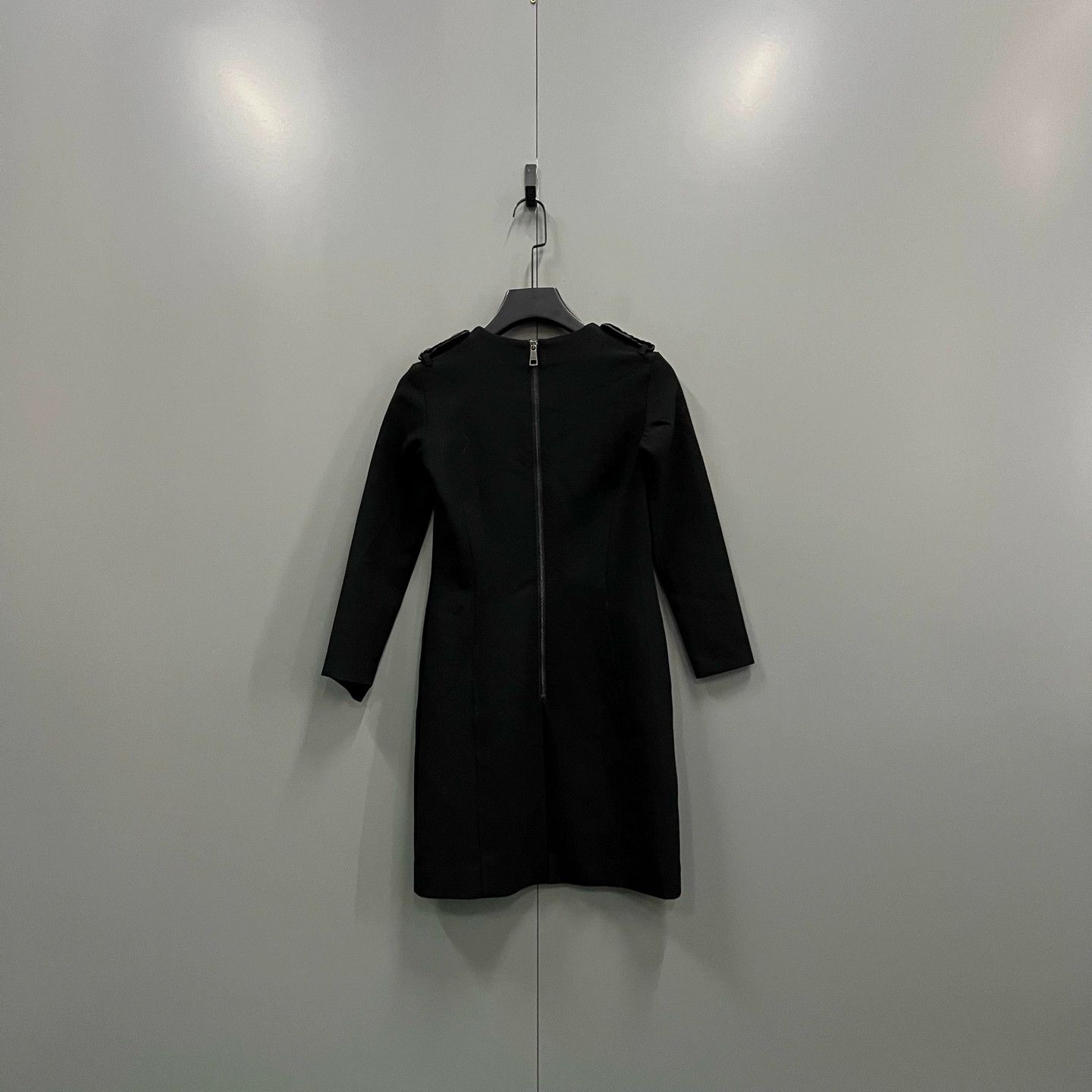 Burberry Burberry Black V-Neck Long Sleeve Dress Size US XS / EU 42 / 0 - 2 Thumbnail