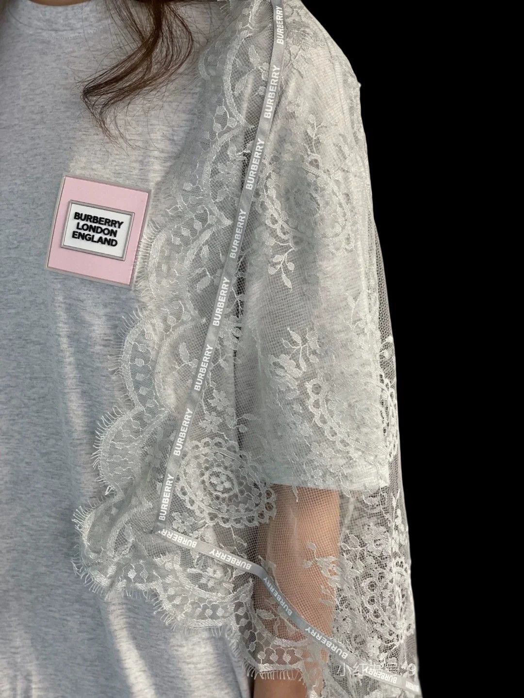 Burberry Burberry Gray Lace Trim T-shirt Size US M / EU 48-50 / 2 - 4 Thumbnail