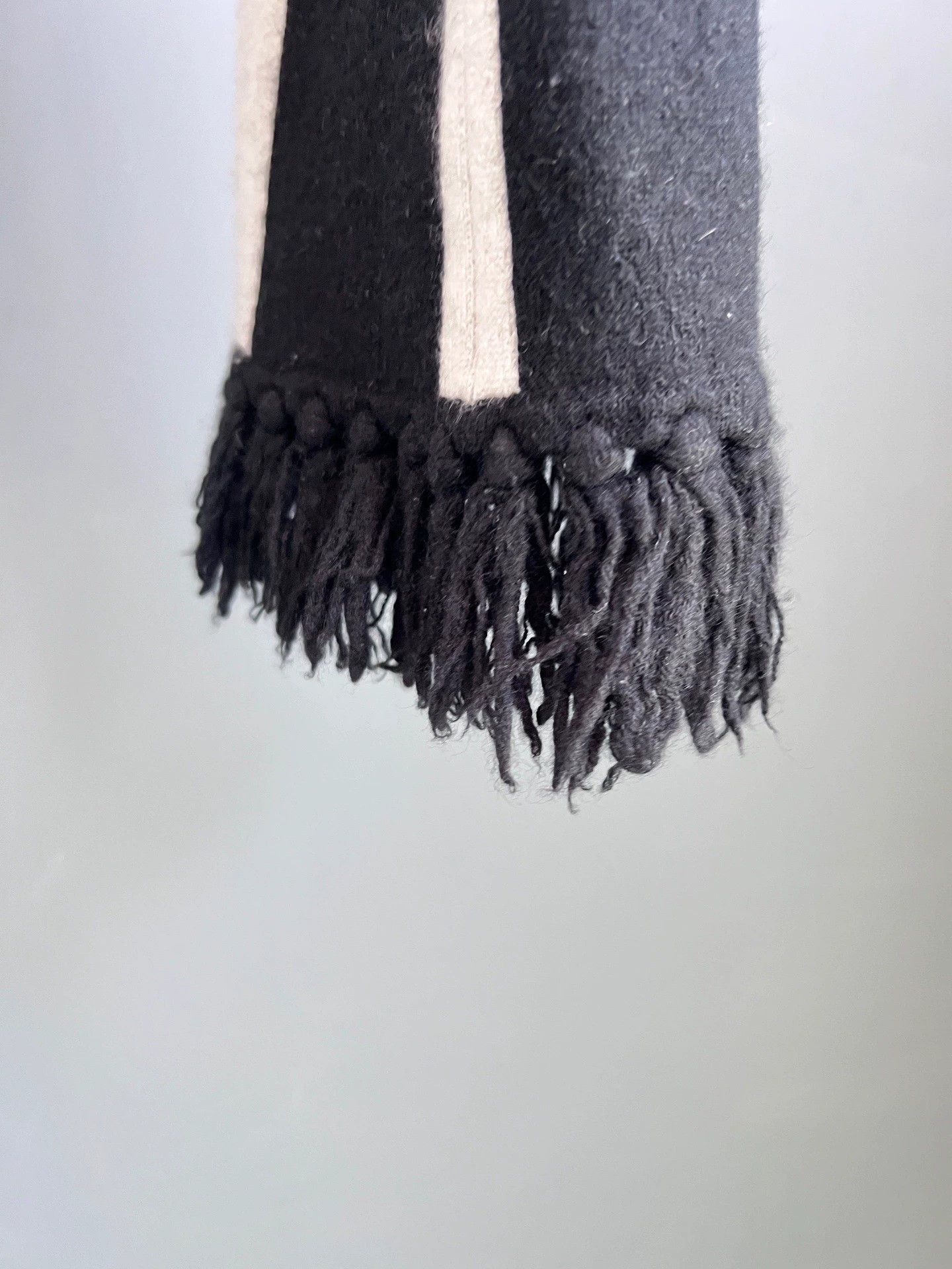 Burberry Burberry Wool Letter Knit Shawl Cape Scarf Size US XS / EU 42 / 0 - 4 Thumbnail