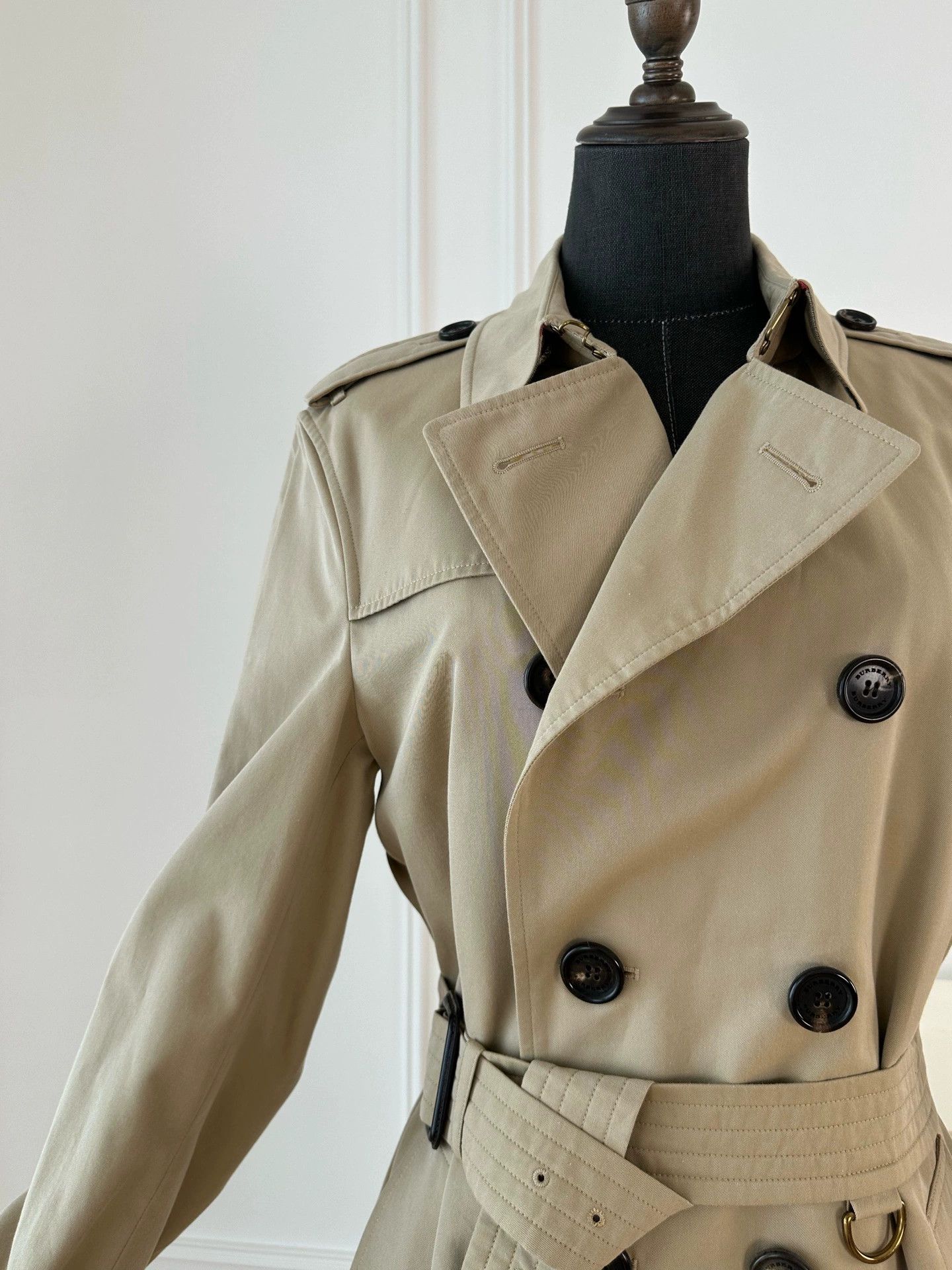 Burberry Burberry Chelsea Double-Breasted Trench Coat Size US XL / EU 56 / 4 - 6 Thumbnail