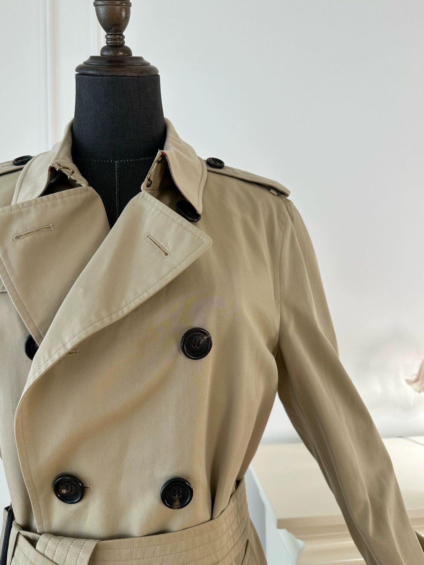 Burberry Burberry Chelsea Double-Breasted Trench Coat Size US XL / EU 56 / 4 - 5 Thumbnail