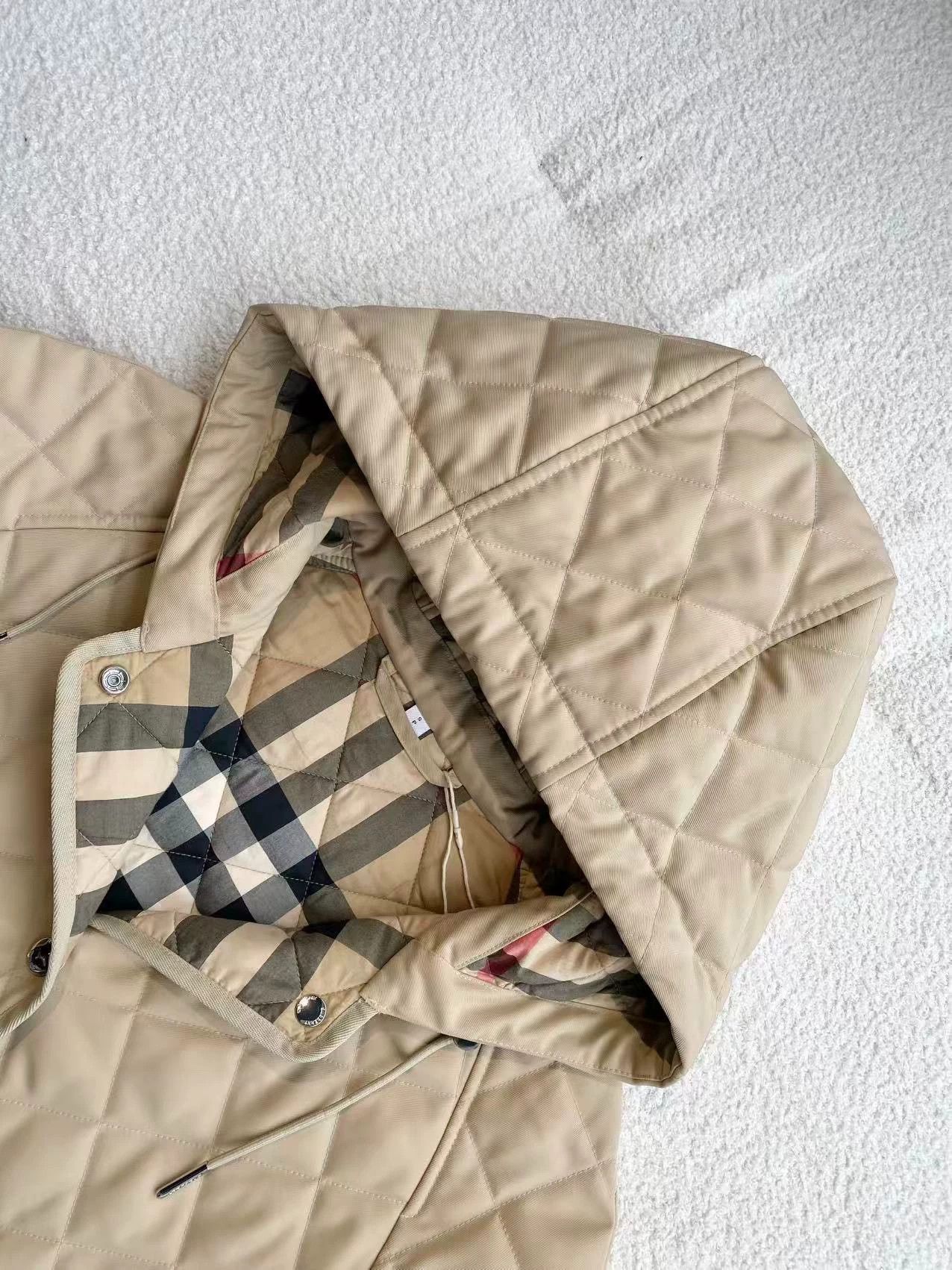 Burberry Burberry Quilted Diamond Pattern Cotton Coat Size US S / EU 44-46 / 1 - 4 Thumbnail