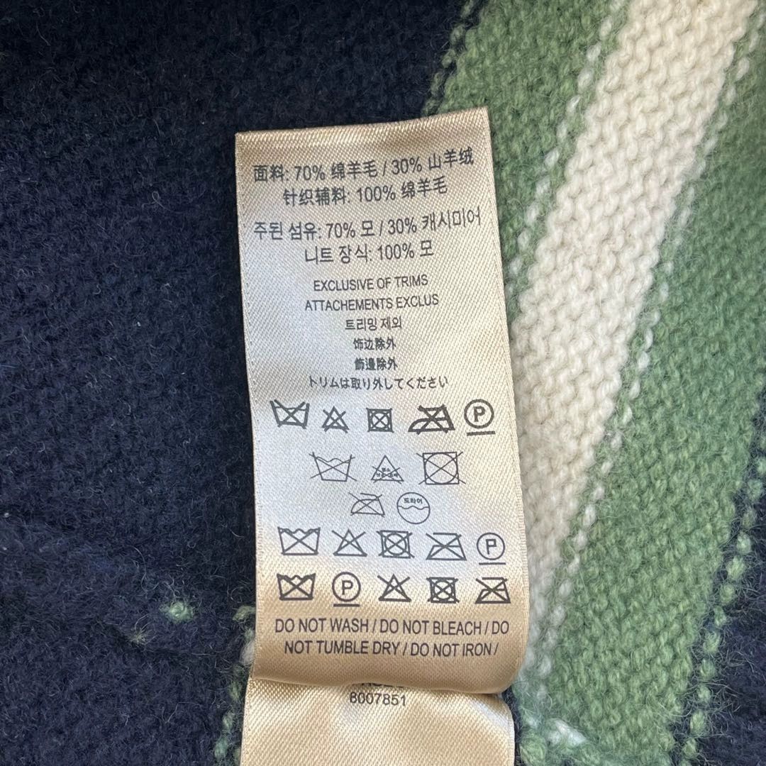Burberry Burberry Badge V-Neck Knit Sweater XL Size US XL / EU 56 / 4 - 7 Thumbnail