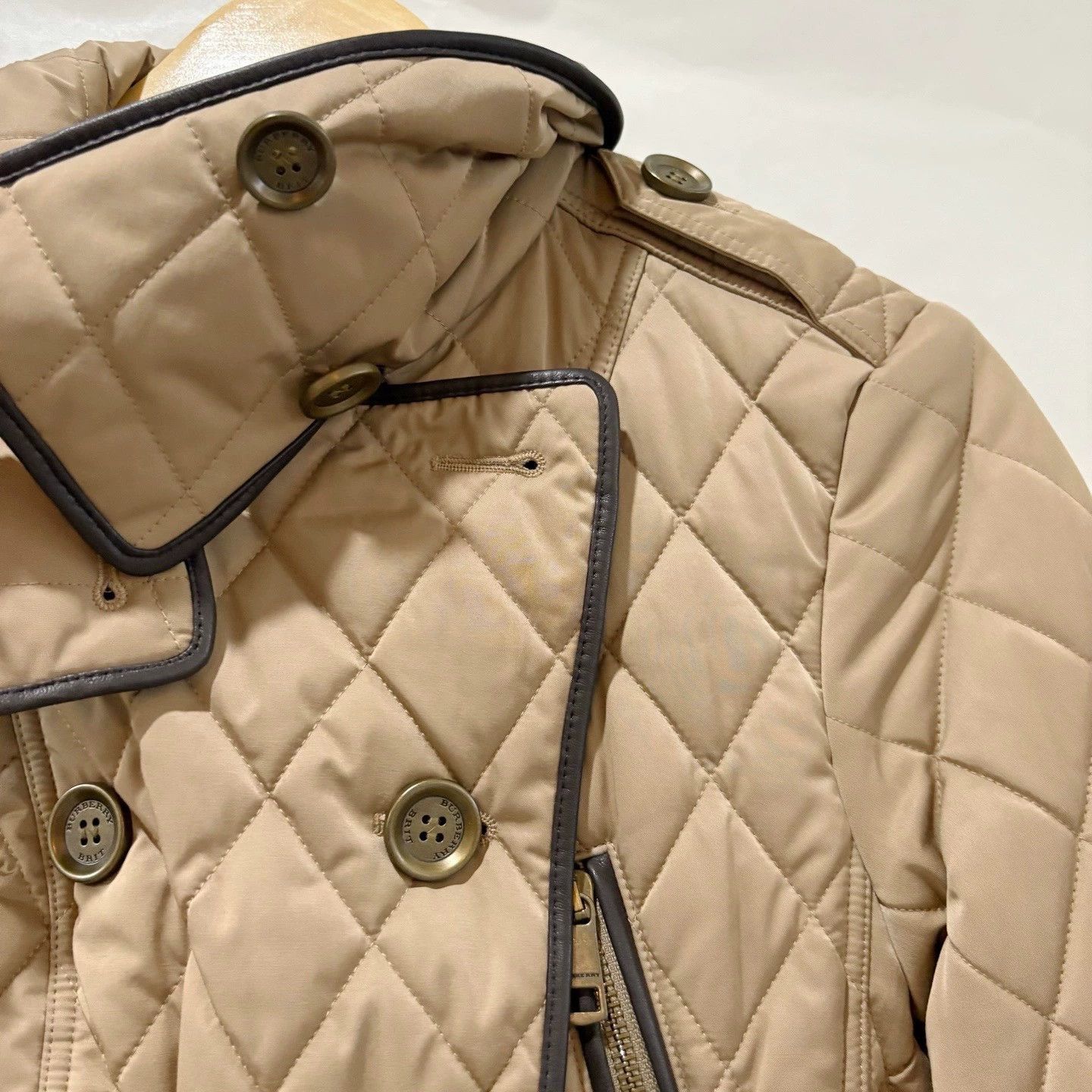 Burberry Burberry Beige Slim Short Down Jacket Size US XS / EU 42 / 0 - 4 Thumbnail