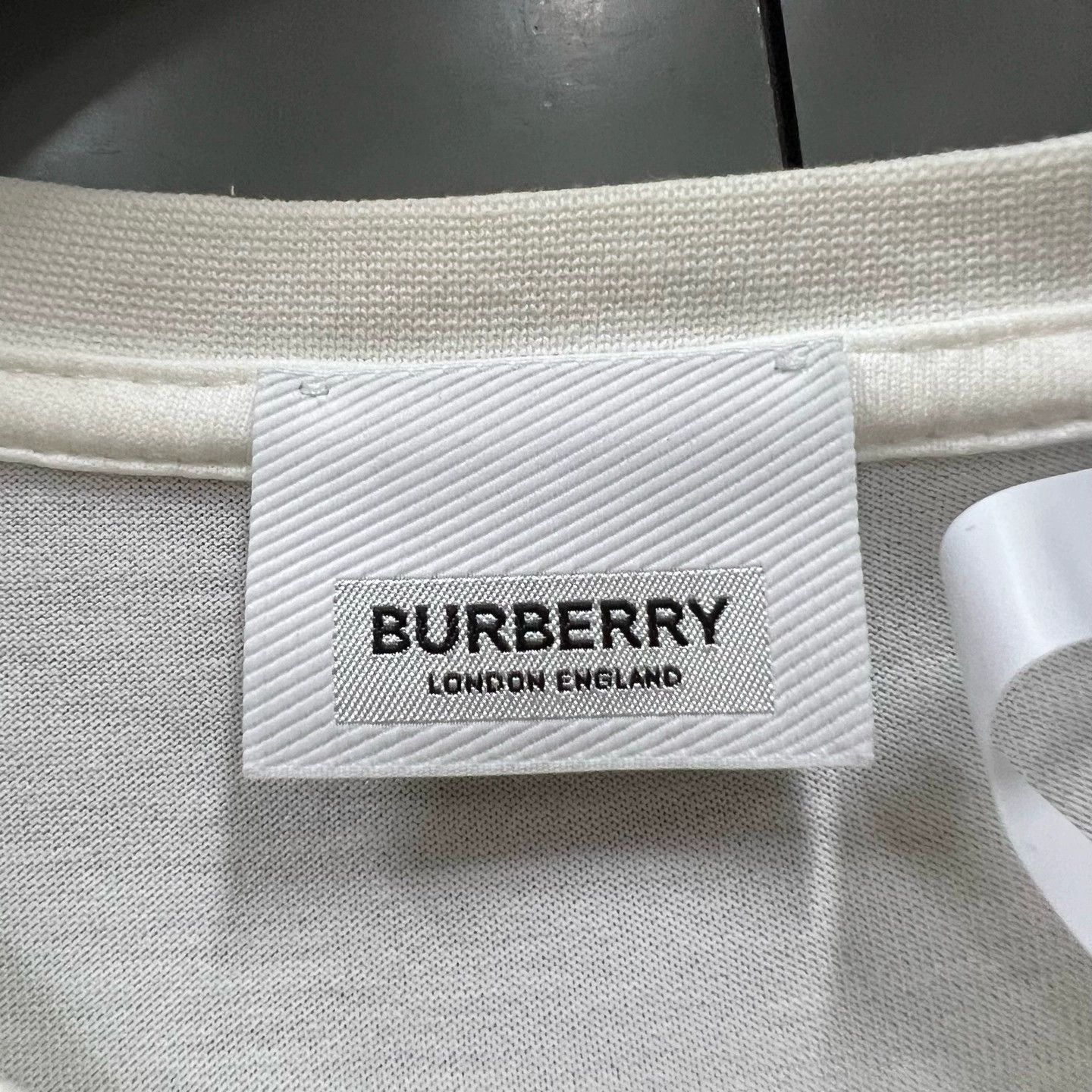 Burberry Burberry White Deer Print Short Sleeve Size US S / EU 44-46 / 1 - 4 Thumbnail
