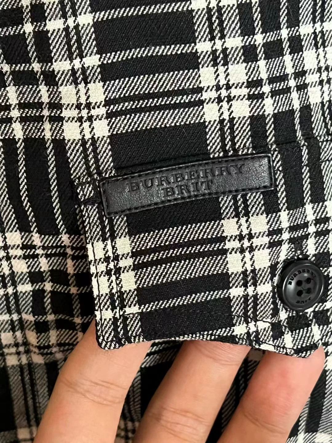 Burberry Burberry Classic Check Wool Shirt S Size US S / EU 44-46 / 1 - 3 Thumbnail