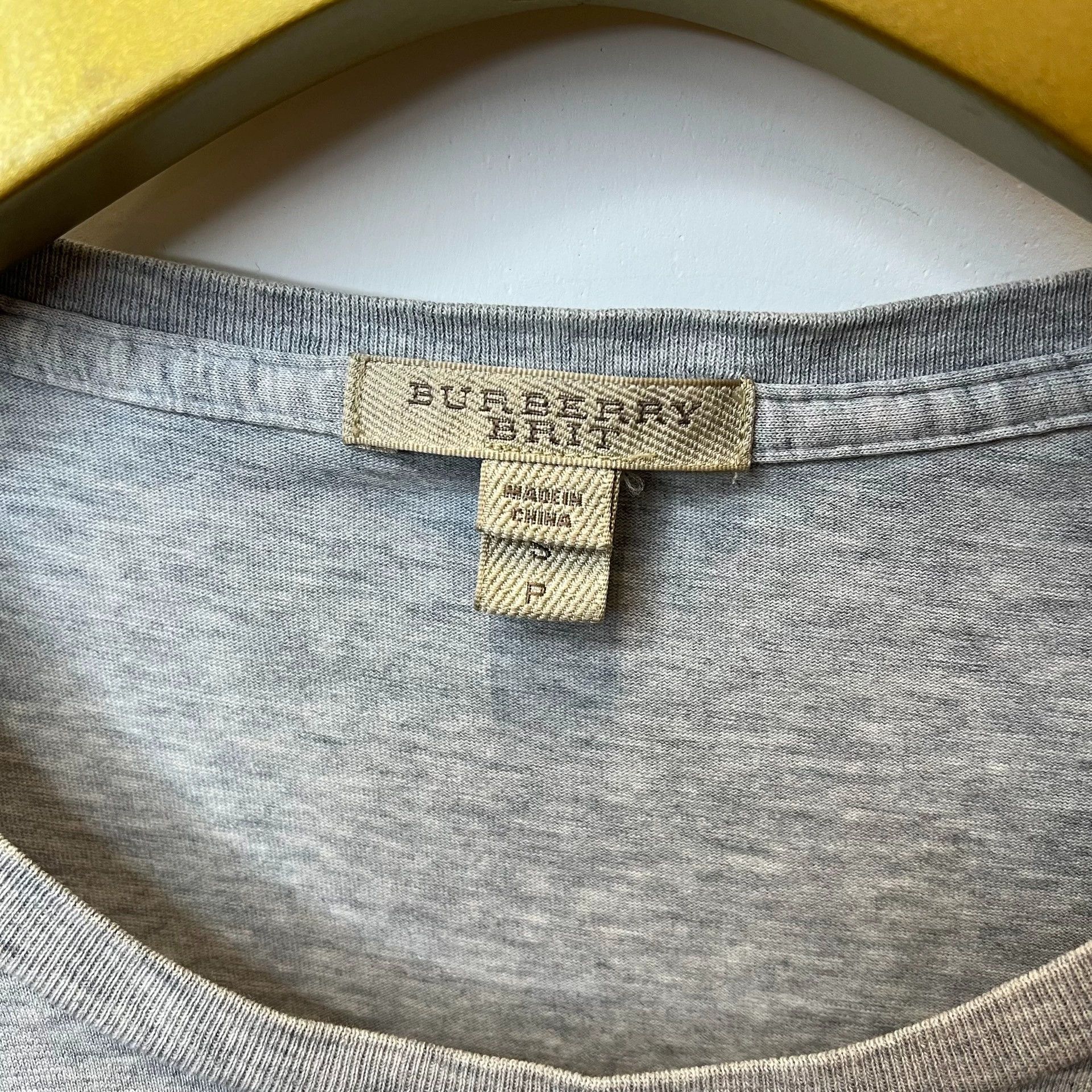 Burberry Burberry Gray Horse Embroidered T-shirt Size US S / EU 44-46 / 1 - 4 Thumbnail
