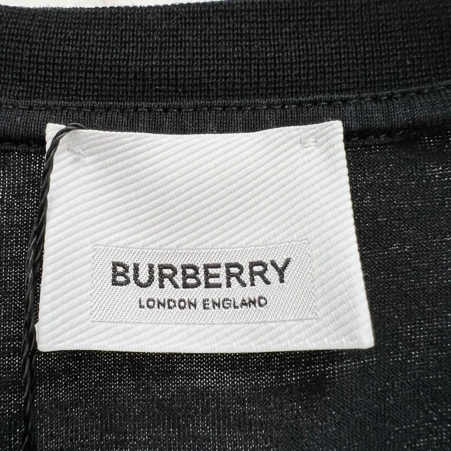 Burberry Burberry Printed Letter Short Sleeve Size US L / EU 52-54 / 3 - 5 Thumbnail