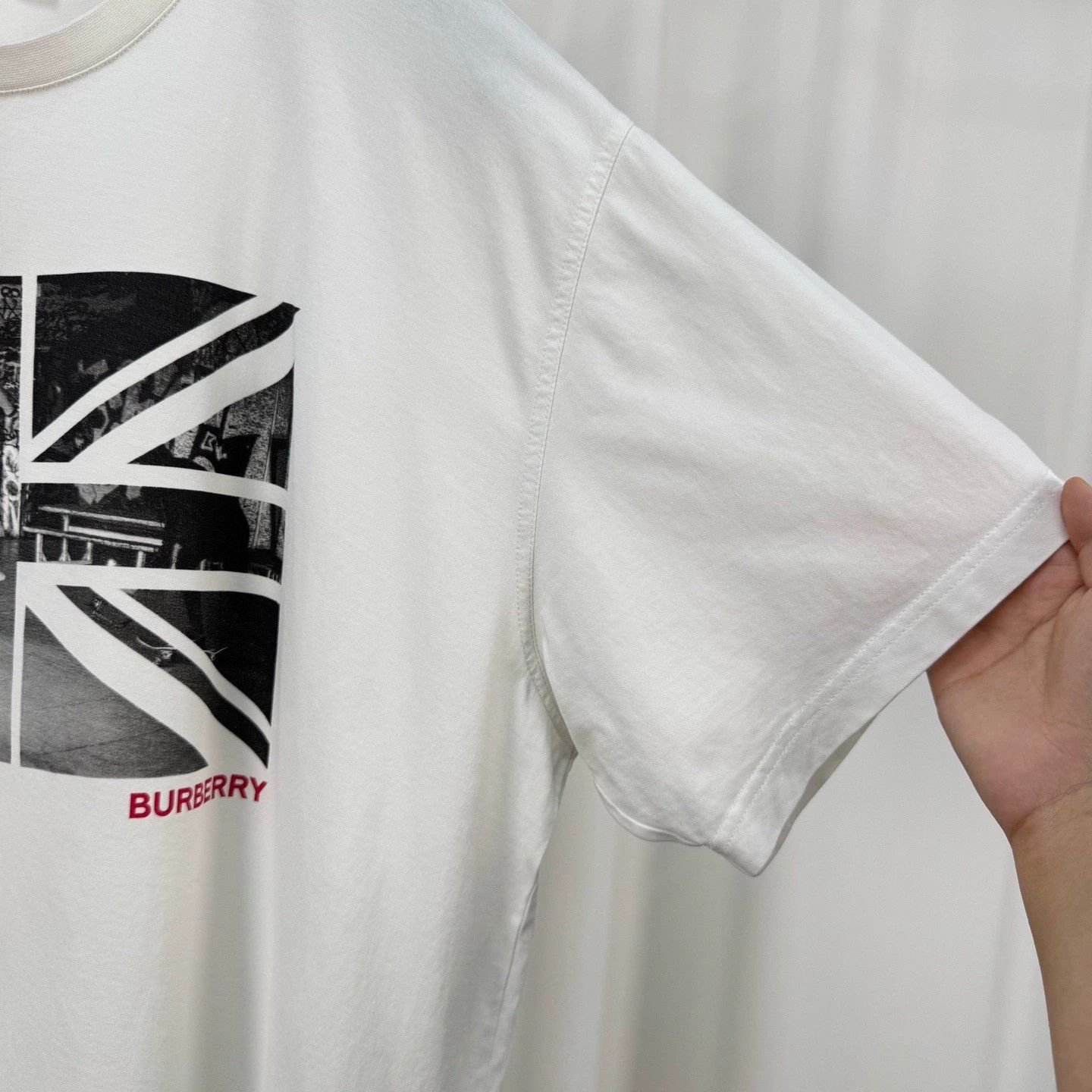 Burberry Burberry Flag Print Short Sleeve Tee Size US L / EU 52-54 / 3 - 4 Thumbnail
