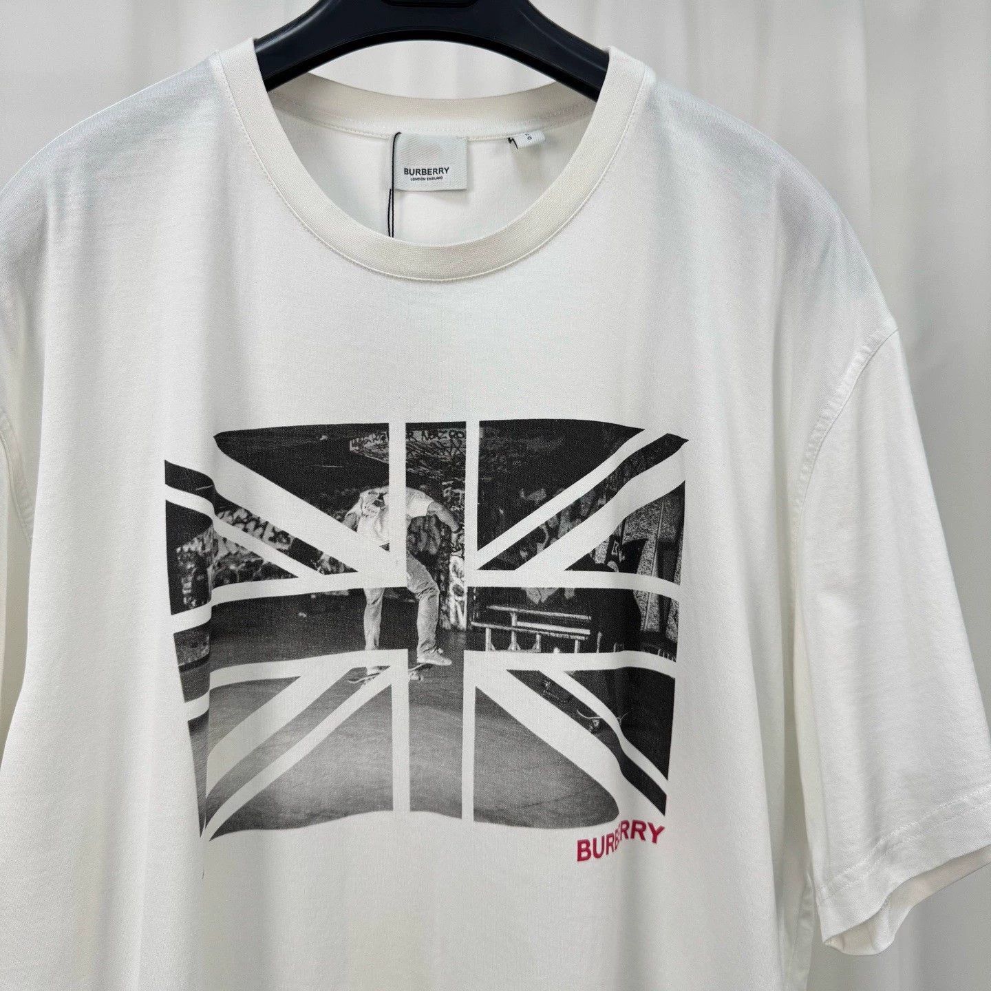 Burberry Burberry Flag Print Short Sleeve Tee Size US L / EU 52-54 / 3 - 3 Thumbnail