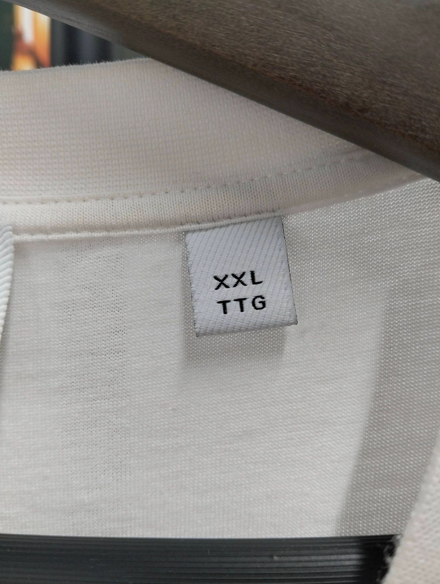 Burberry BURBERRY XXL White Graphic T-Shirt Size US XXL / EU 58 / 5 - 7 Thumbnail