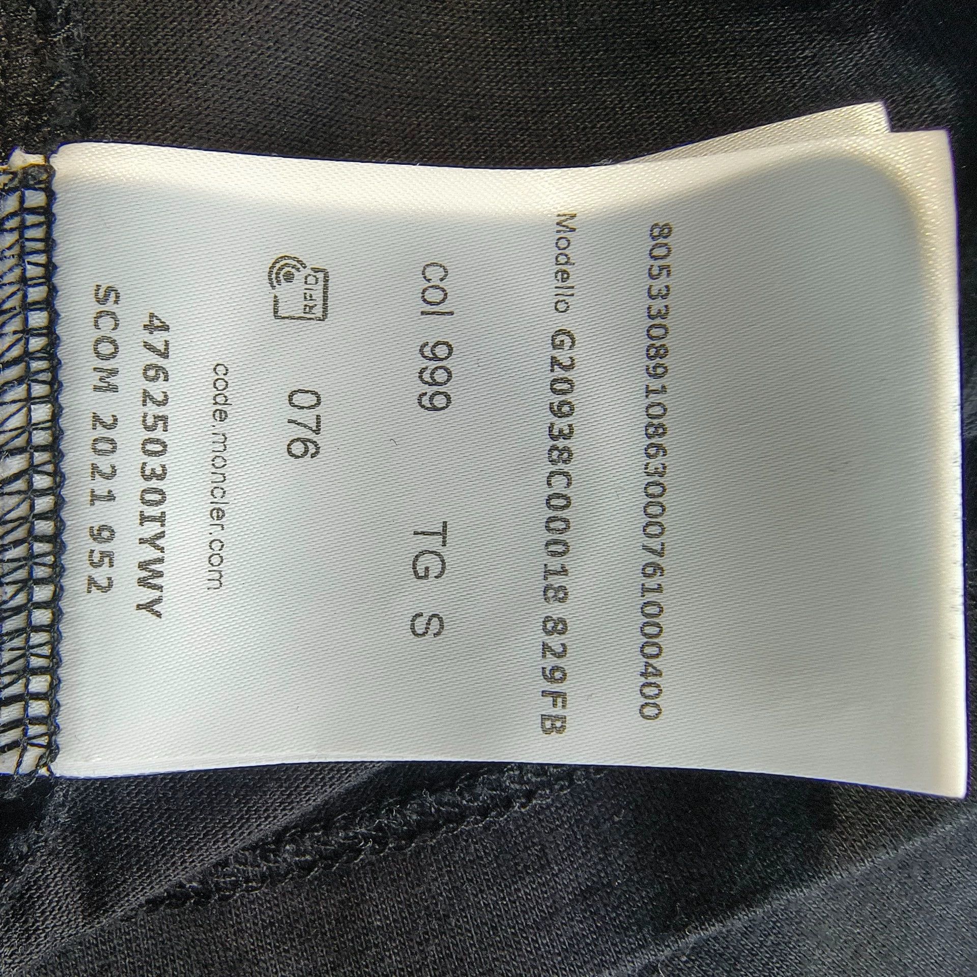 Moncler Moncler Black Print Short Sleeve T-shirt Size US S / EU 44-46 / 1 - 8 Thumbnail