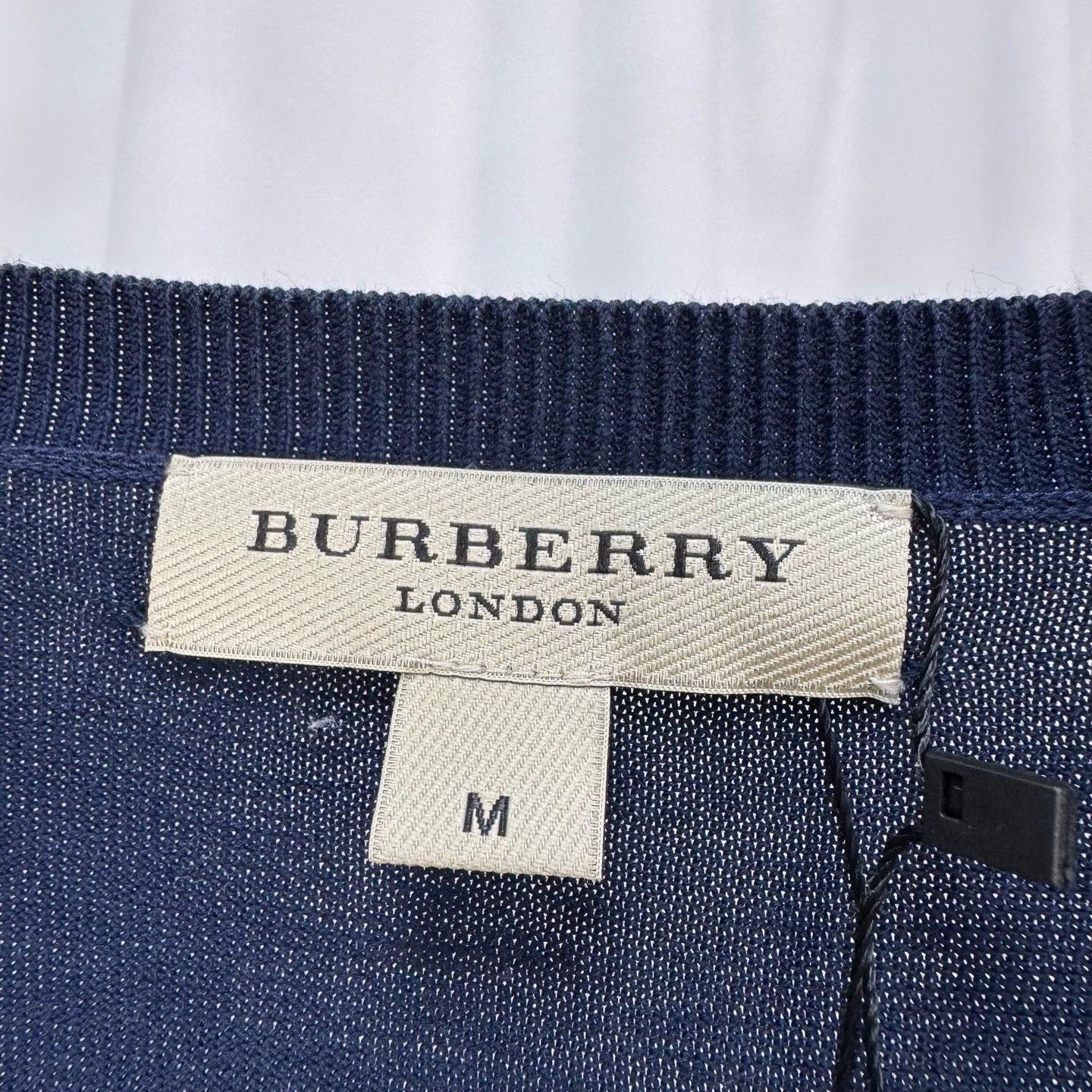 Burberry Burberry Metal Plaque Knit Sweater Size US M / EU 48-50 / 2 - 6 Thumbnail