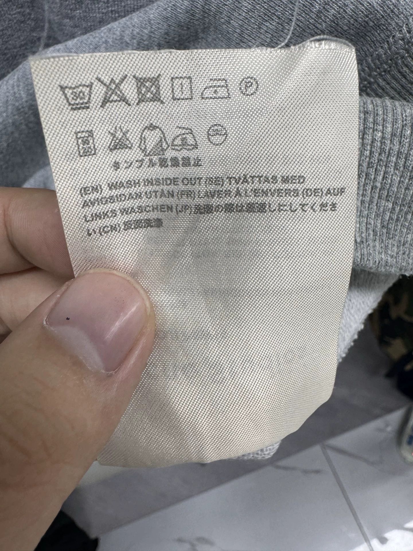 Acne Studios Acne Studios Smiley Face Sweatshirt S Size US S / EU 44-46 / 1 - 5 Thumbnail